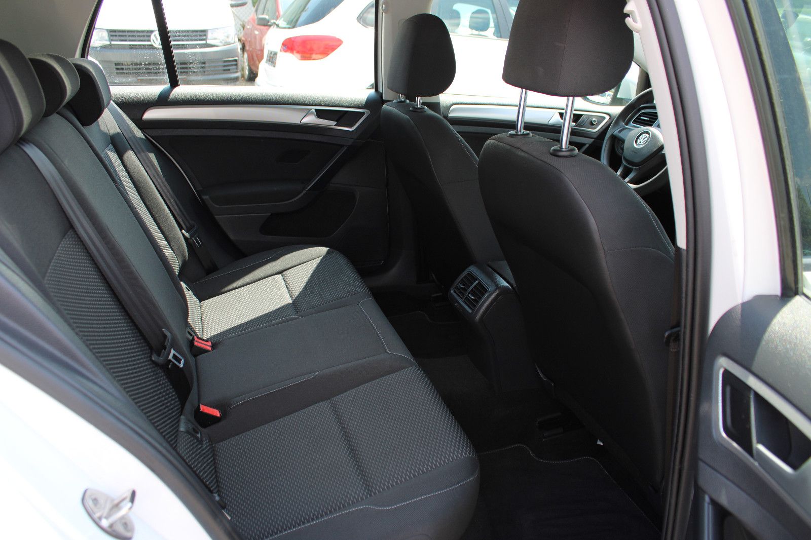 Fahrzeugabbildung Volkswagen Golf 1.6 TDI Klima,PDC,SHZ,Navi