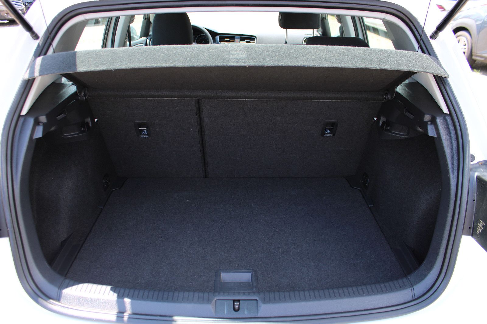 Fahrzeugabbildung Volkswagen Golf 1.6 TDI Klima,PDC,SHZ,Navi