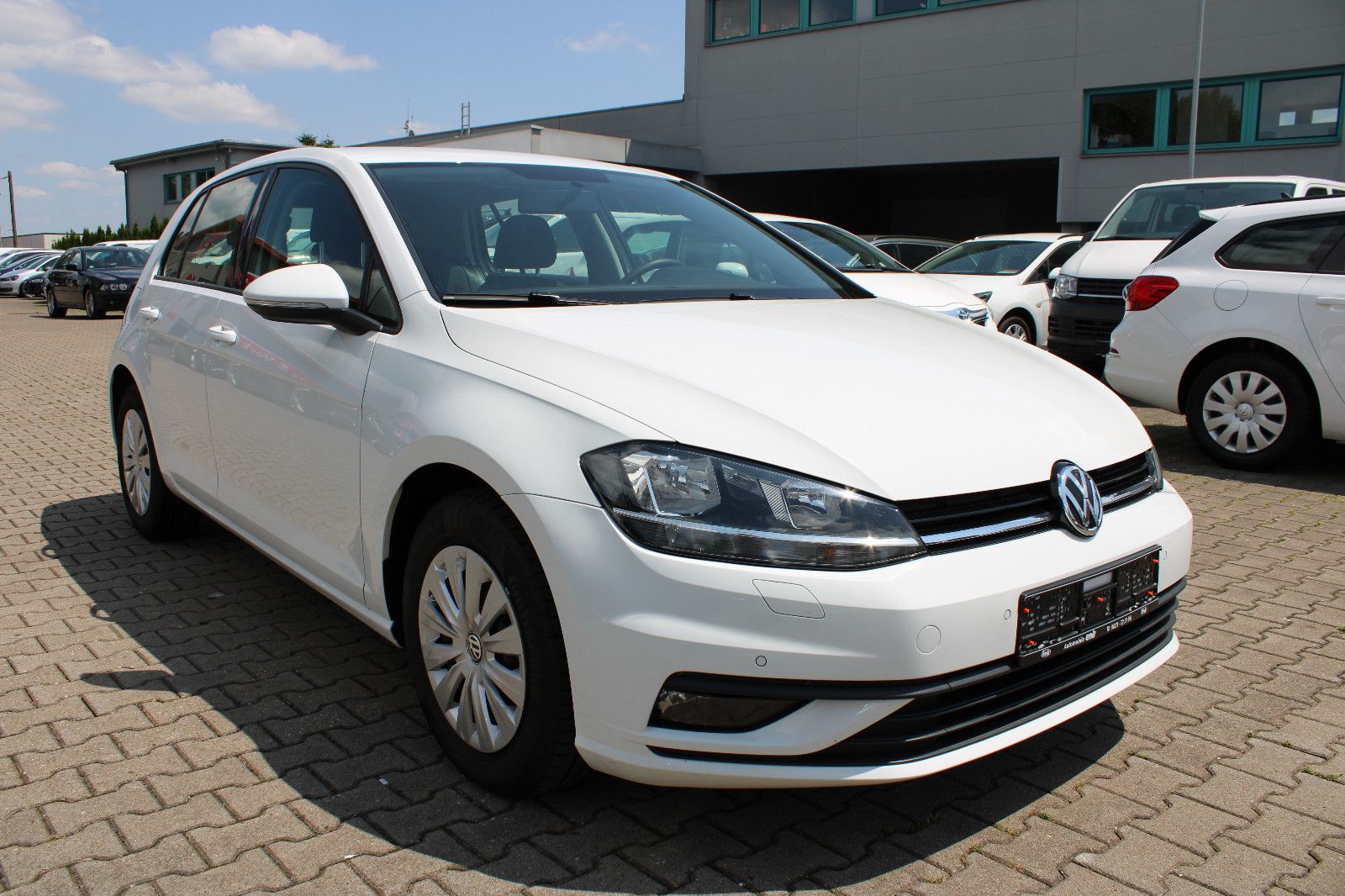 Fahrzeugabbildung Volkswagen Golf 1.6 TDI Klima,PDC,SHZ,Navi