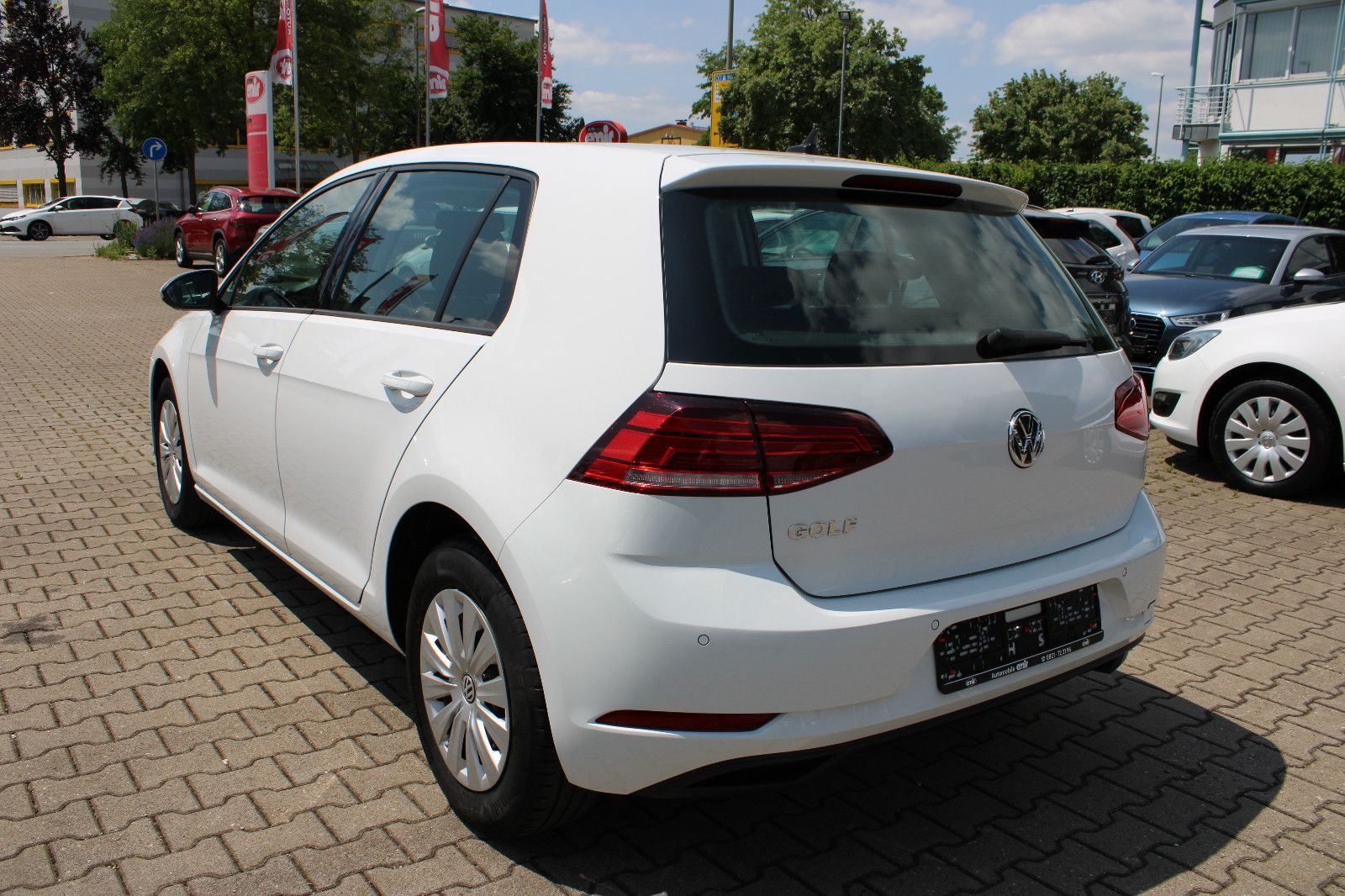 Fahrzeugabbildung Volkswagen Golf 1.6 TDI Klima,PDC,SHZ,Navi