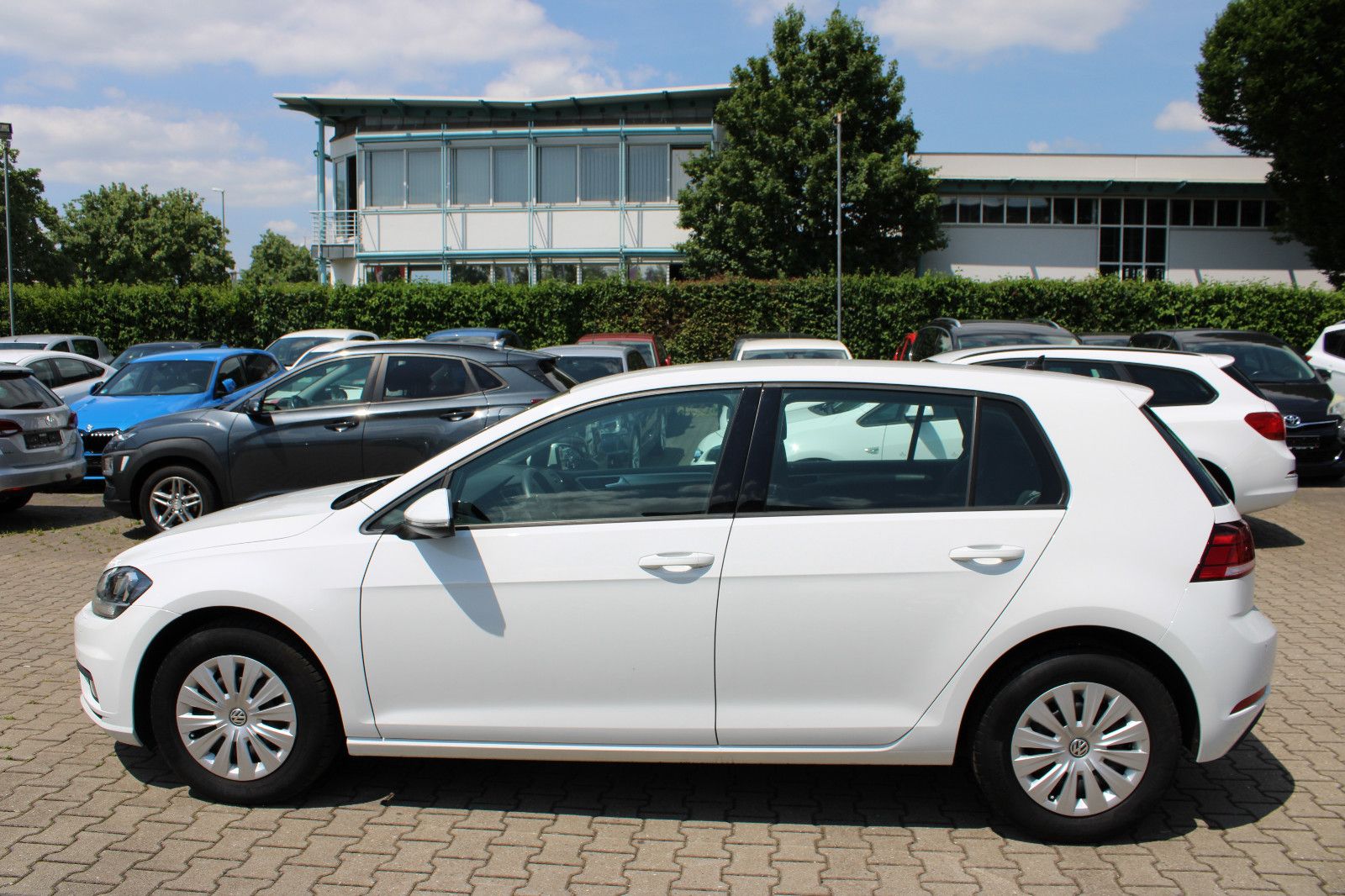 Fahrzeugabbildung Volkswagen Golf 1.6 TDI Klima,PDC,SHZ,Navi