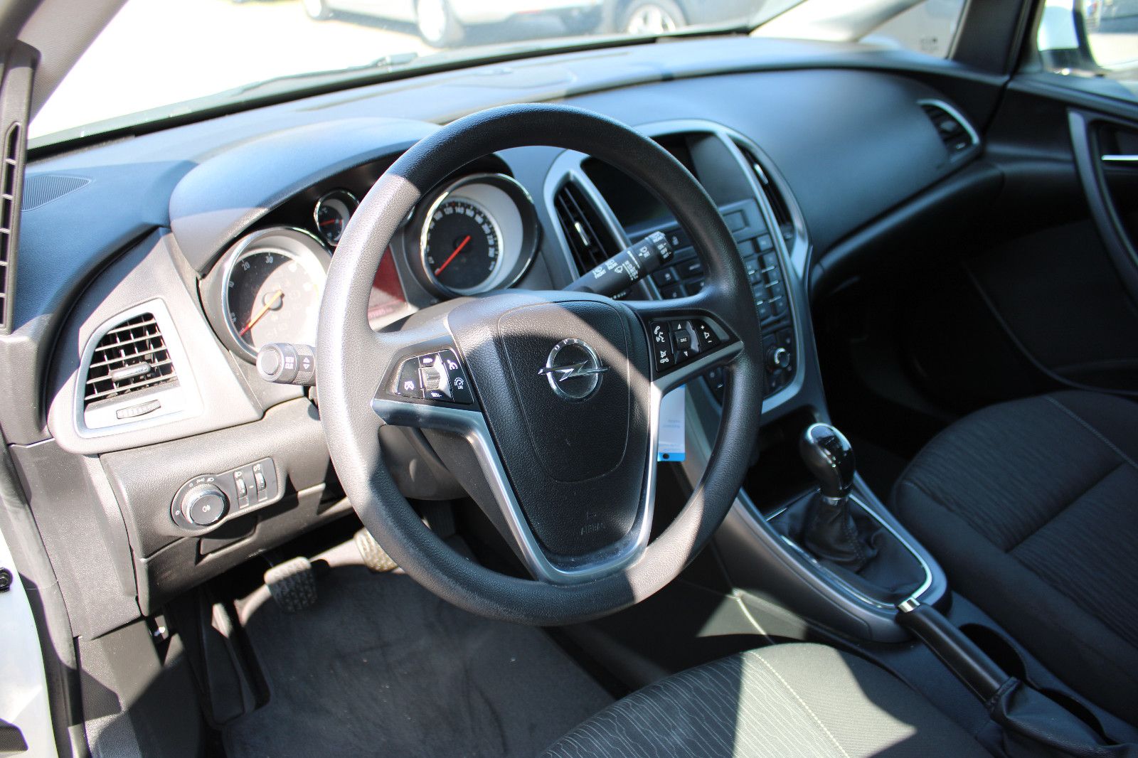Fahrzeugabbildung Opel Astra Sp. T. 1.6 CDTI PDC,Klima,SHZ