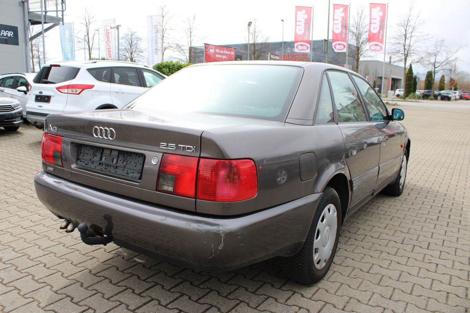 Fahrzeugabbildung Audi A6 2.5 TDI Limousine Automatik erst 140.000Km