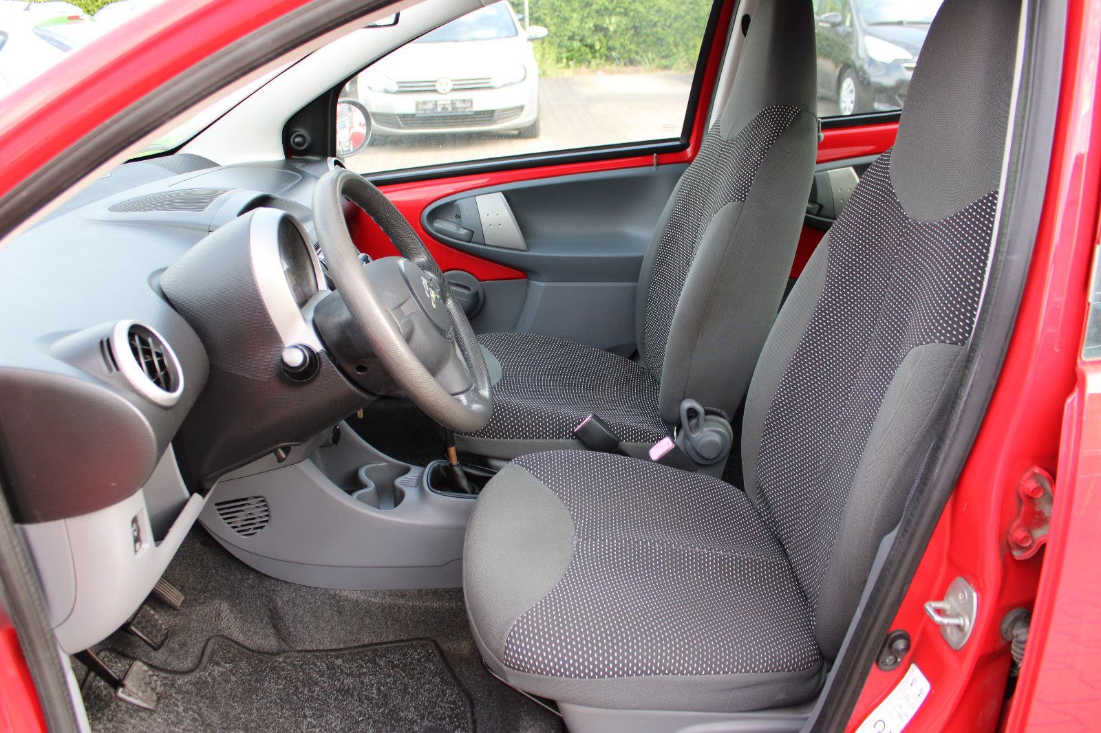 Fahrzeugabbildung Citroën C1 1.0