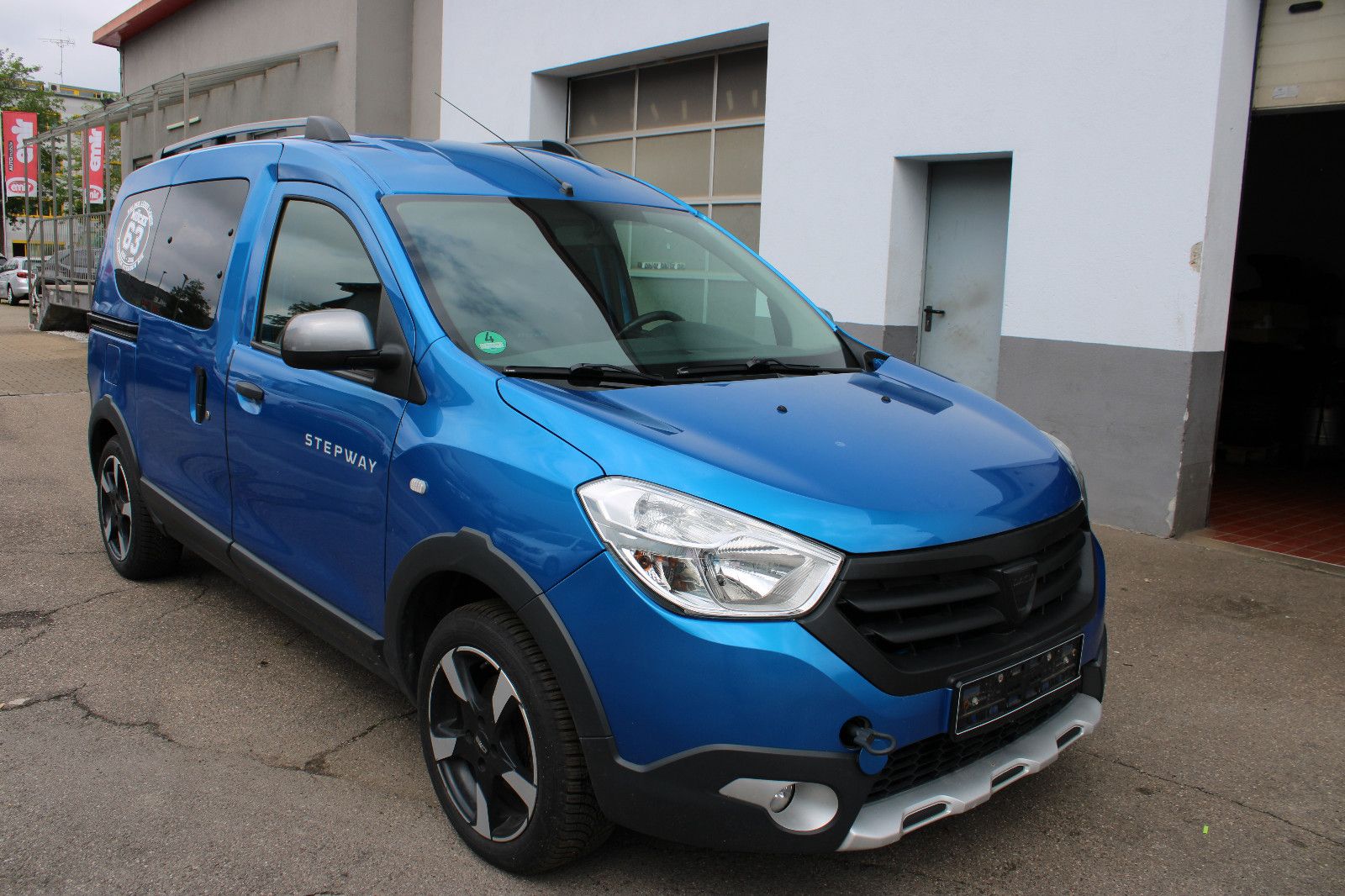 Fahrzeugabbildung Dacia Dokker TCe 115 Stepway
