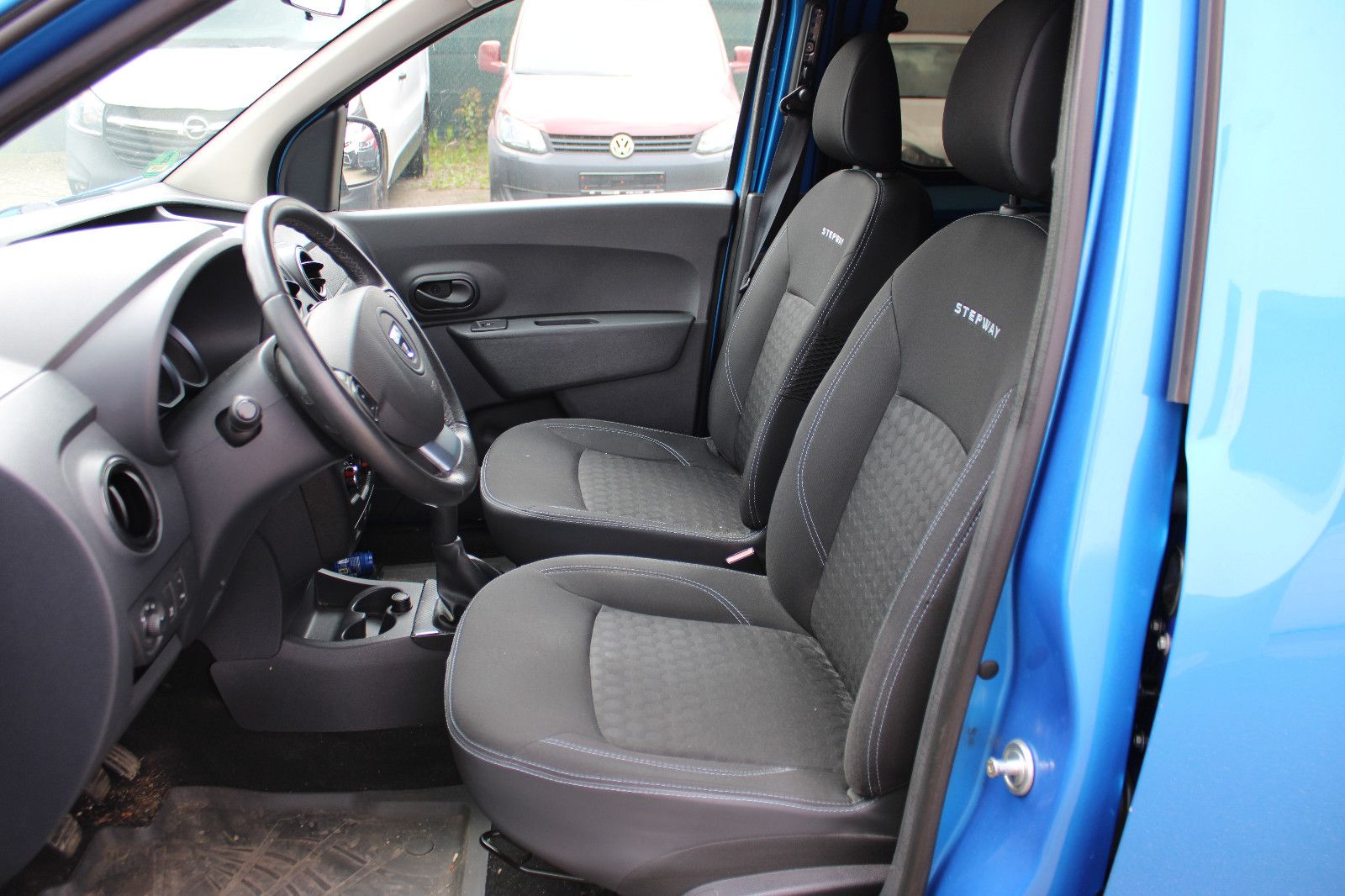 Fahrzeugabbildung Dacia Dokker TCe 115 Stepway