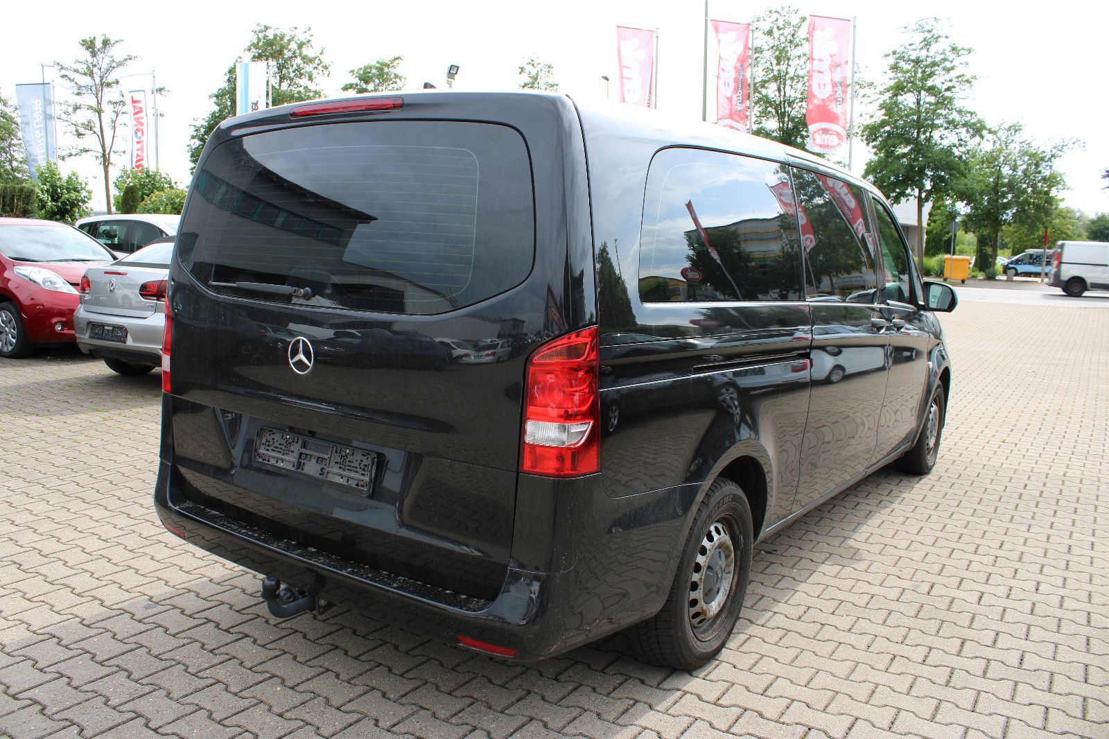 Fahrzeugabbildung Mercedes-Benz Vito Tourer 6.Sitz Autom. SHZ,Leder,Blueto,AHK
