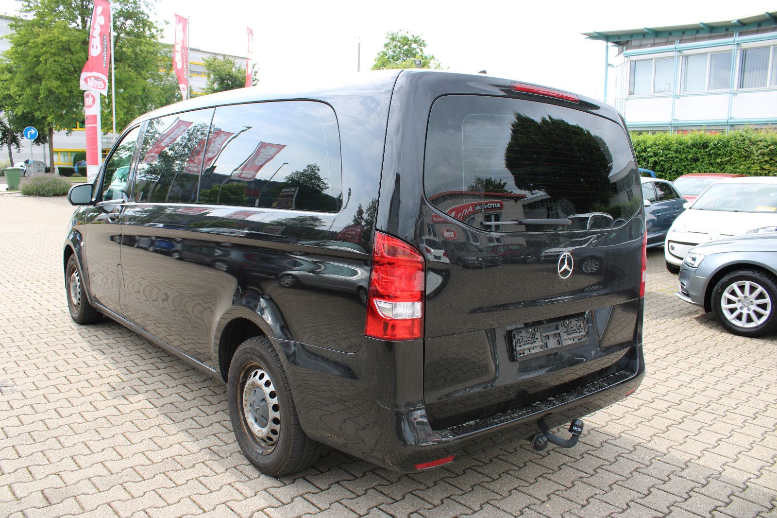 Fahrzeugabbildung Mercedes-Benz Vito Tourer 6.Sitz Autom. SHZ,Leder,Blueto,AHK