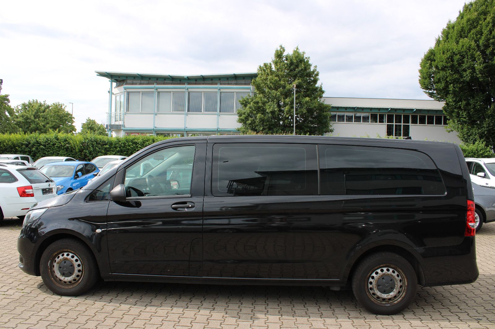 Fahrzeugabbildung Mercedes-Benz Vito Tourer 6.Sitz Autom. SHZ,Leder,Blueto,AHK