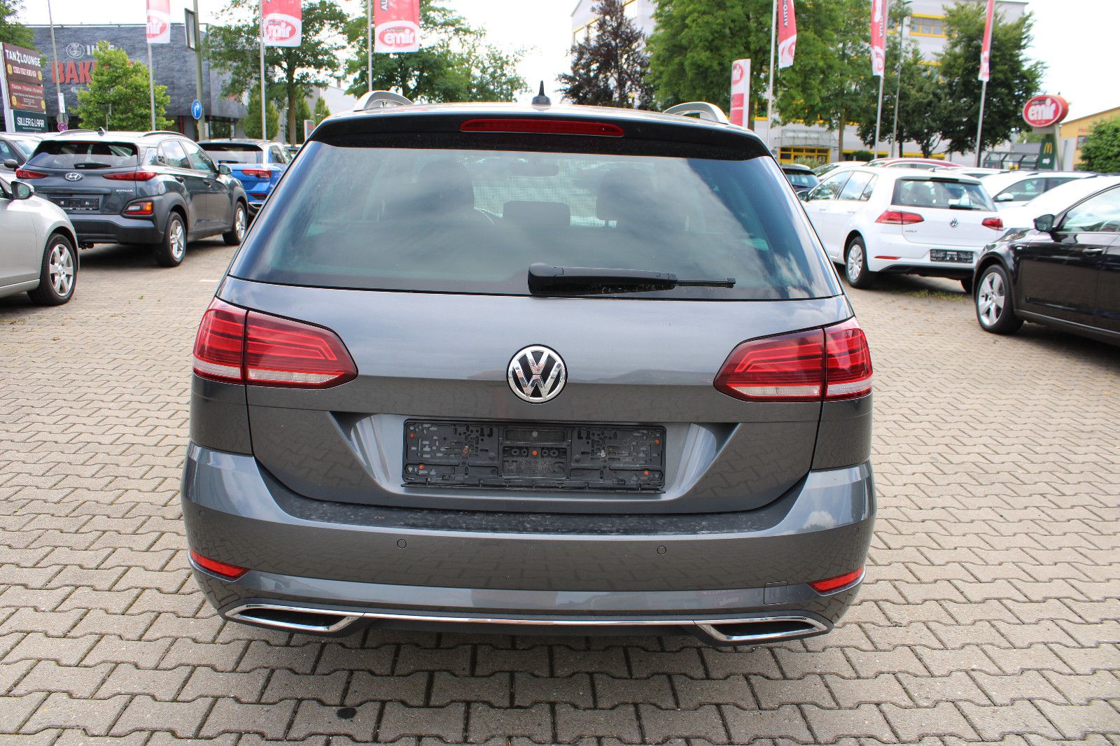 Fahrzeugabbildung Volkswagen Golf 2.0 TDI DSG Variant Panorama,LED,SHZ,AHK,PD