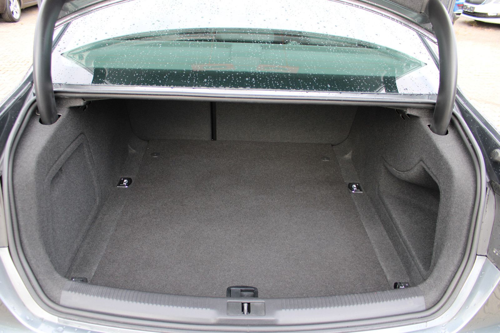 Fahrzeugabbildung Audi A4 1.8 TFSI Lim. Klimaautom. PDC,LED,SHZ,Xenon