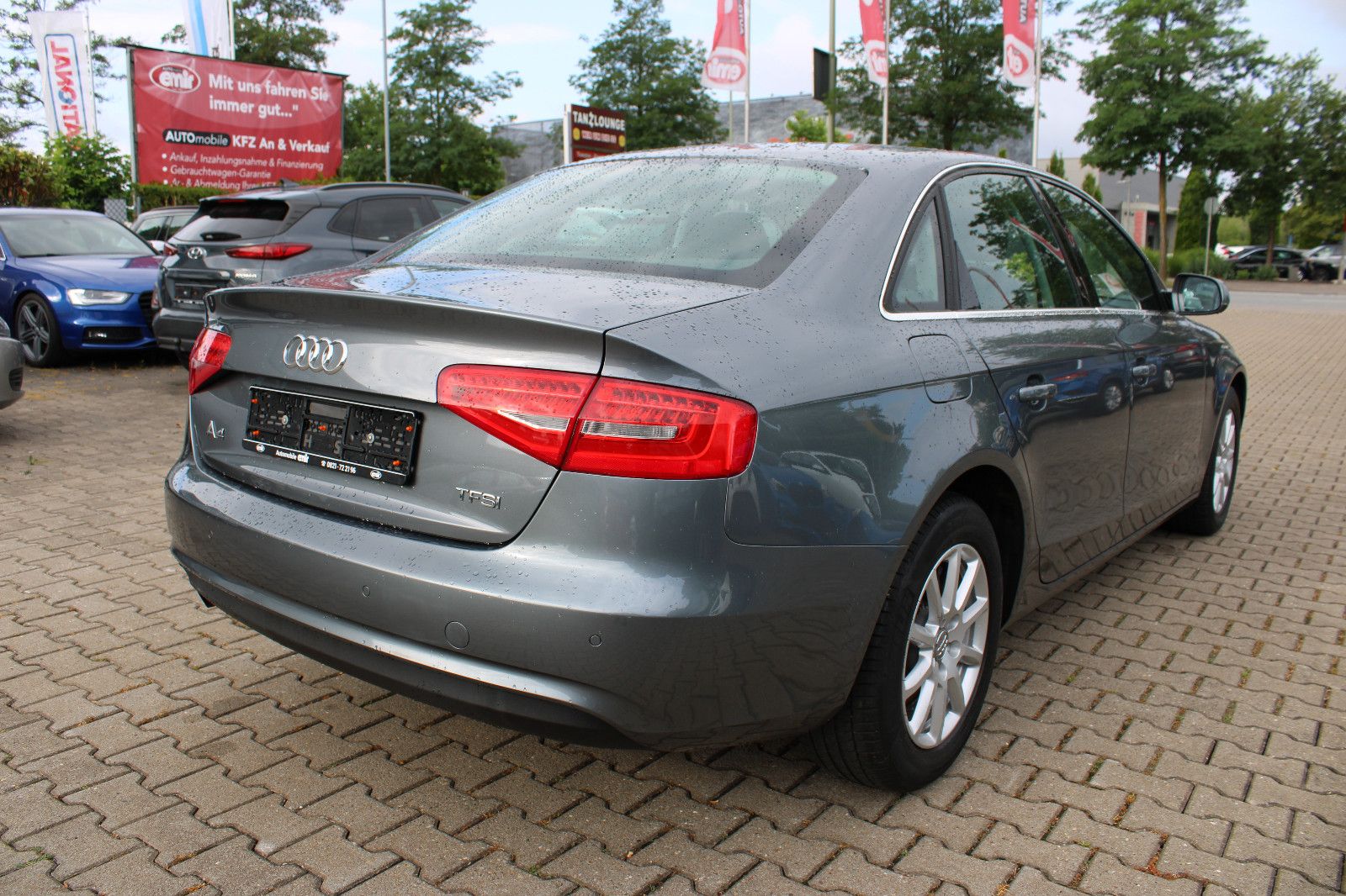 Fahrzeugabbildung Audi A4 1.8 TFSI Lim. Klimaautom. PDC,LED,SHZ,Xenon