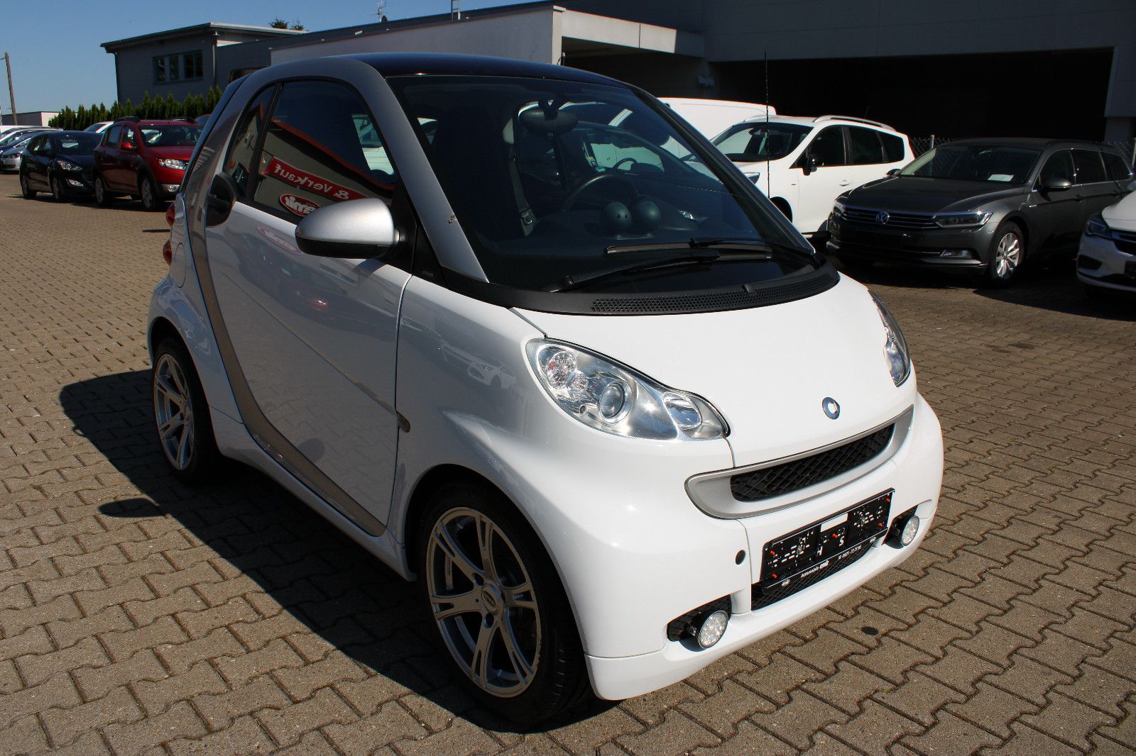 Fahrzeugabbildung Smart ForTwo coupé 1.0 passion Panorama,Klima,SHZ