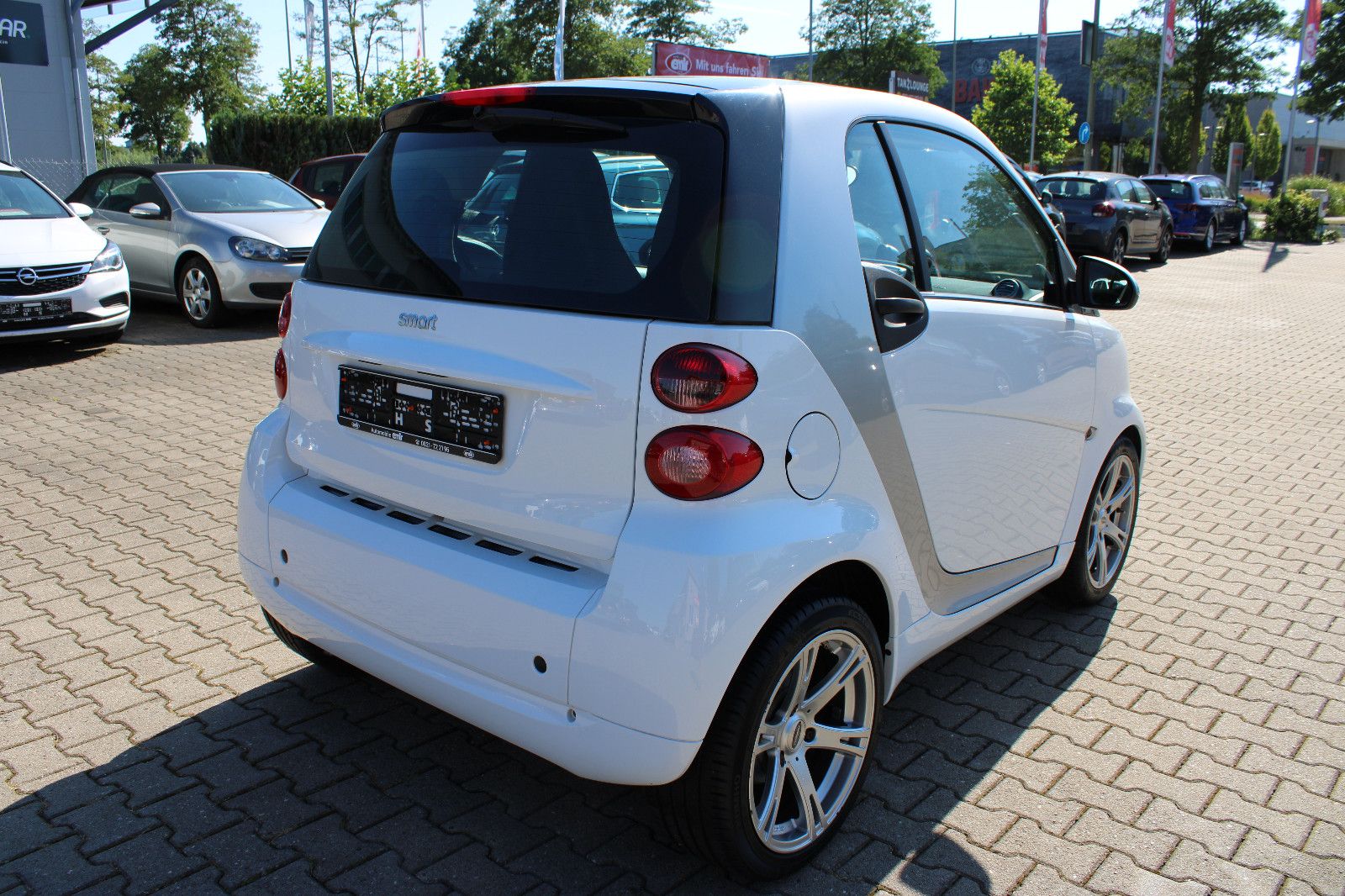 Fahrzeugabbildung Smart ForTwo coupé 1.0 passion Panorama,Klima,SHZ