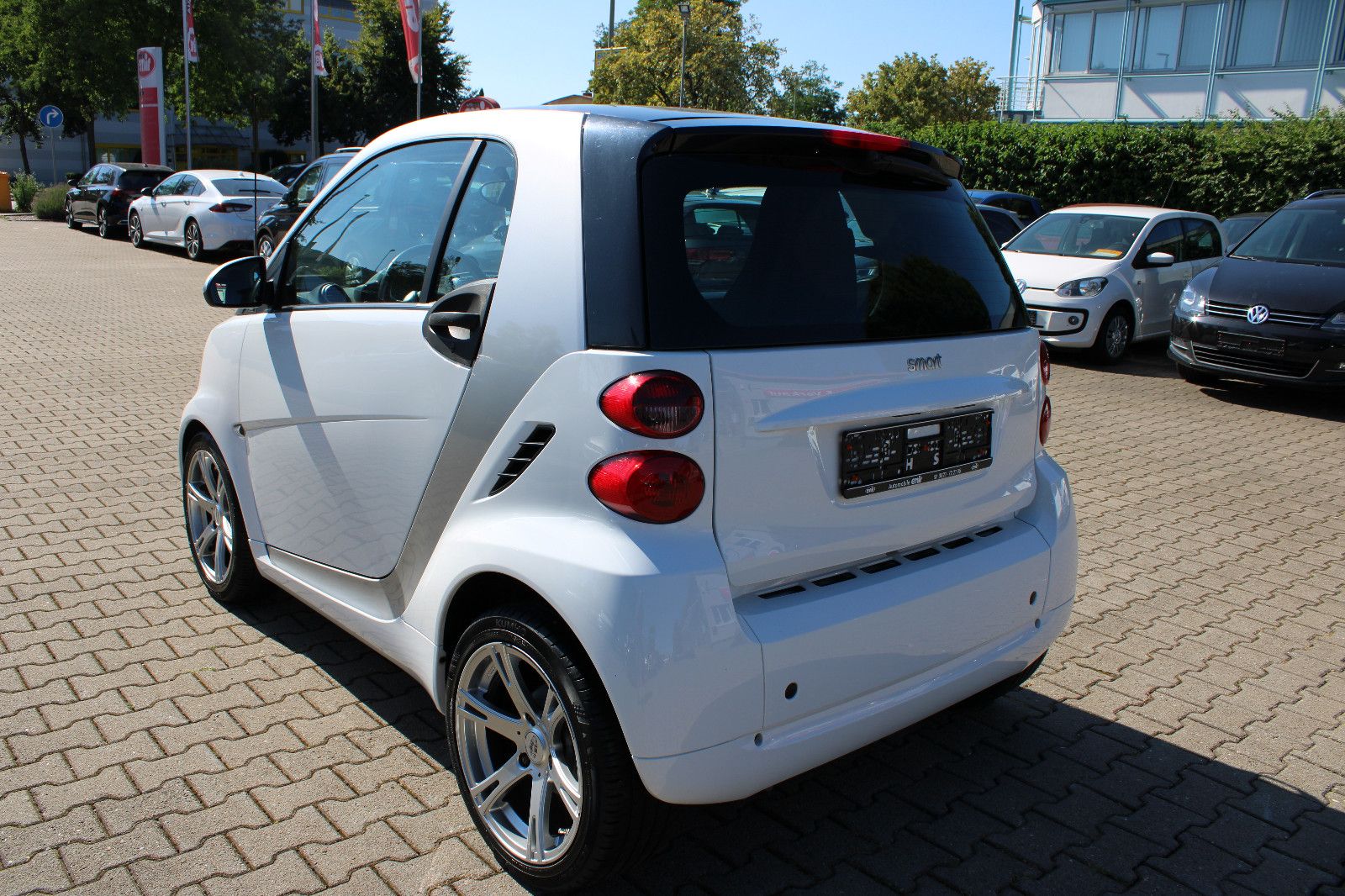 Fahrzeugabbildung Smart ForTwo coupé 1.0 passion Panorama,Klima,SHZ