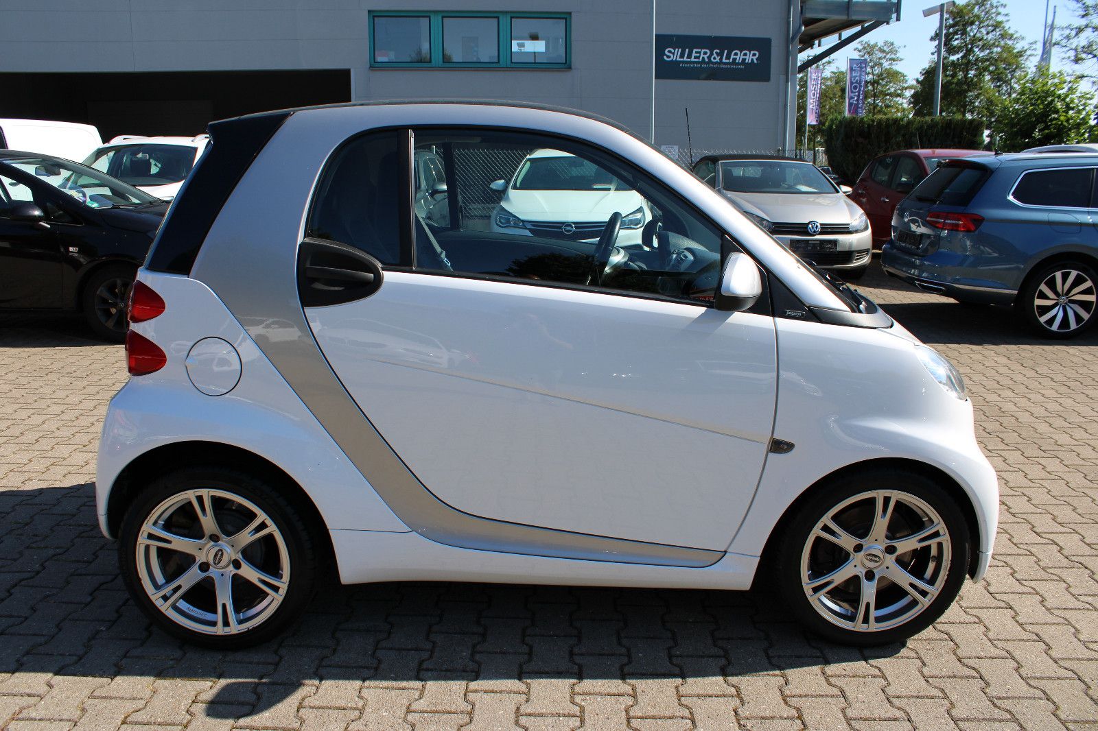 Fahrzeugabbildung Smart ForTwo coupé 1.0 passion Panorama,Klima,SHZ