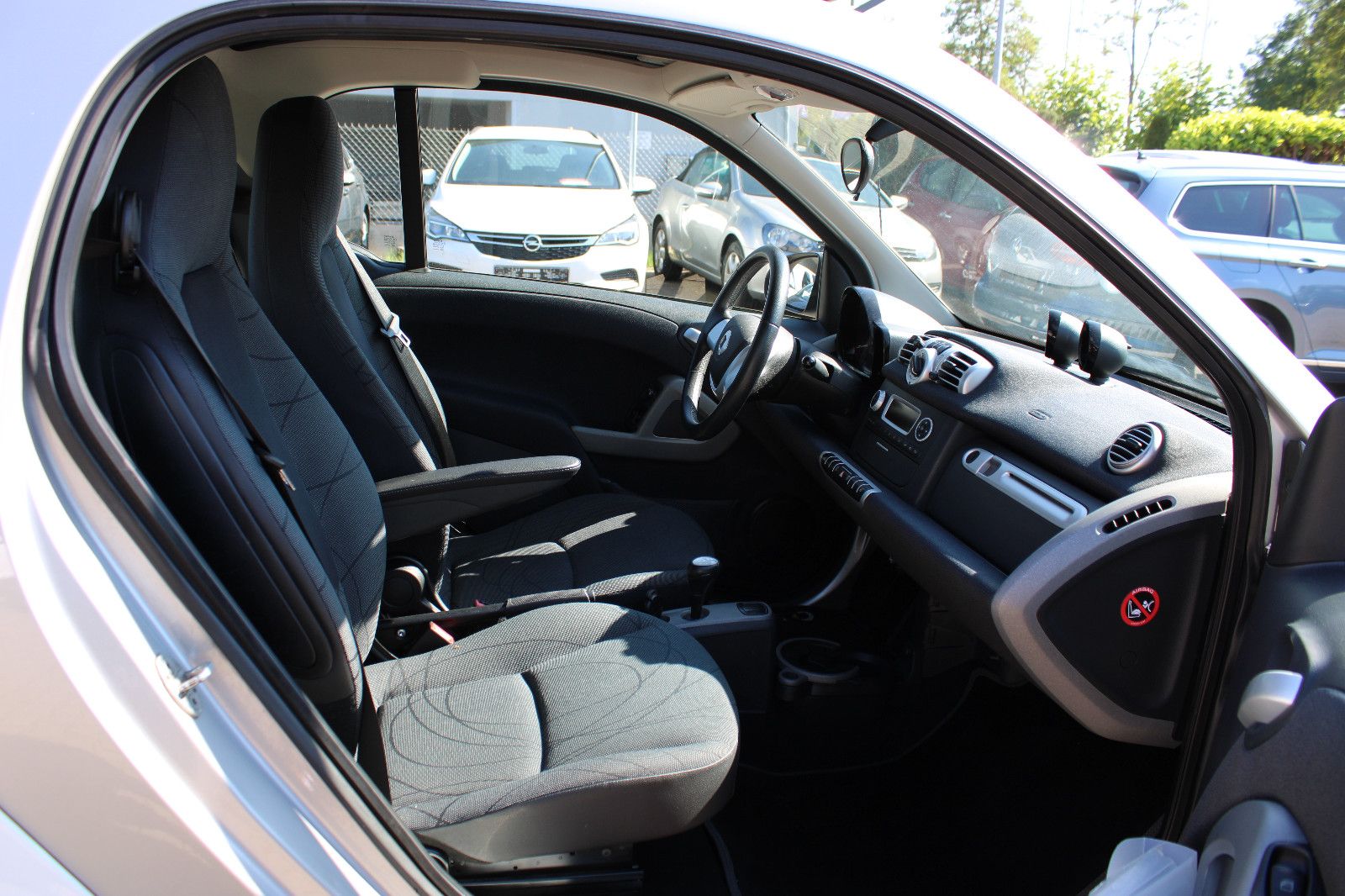 Fahrzeugabbildung Smart ForTwo coupé 1.0 passion Panorama,Klima,SHZ