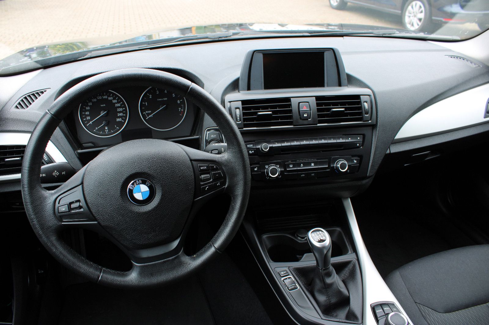Fahrzeugabbildung BMW 116i PDC,Klima,AHK