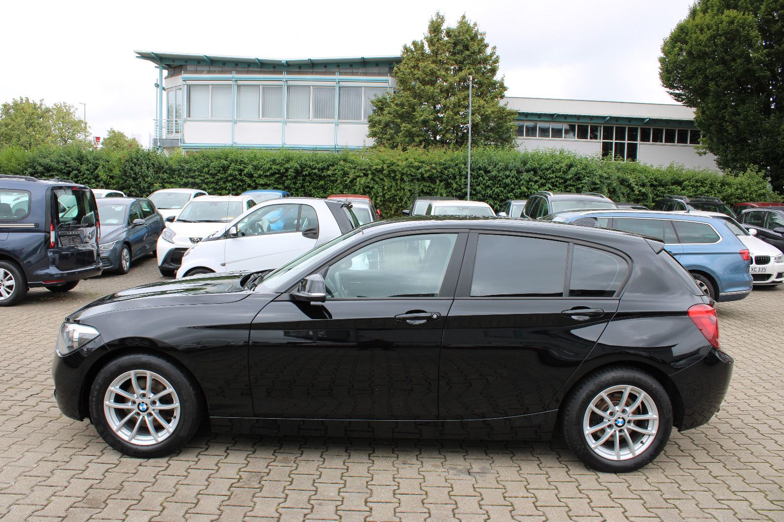 Fahrzeugabbildung BMW 116i PDC,Klima,AHK