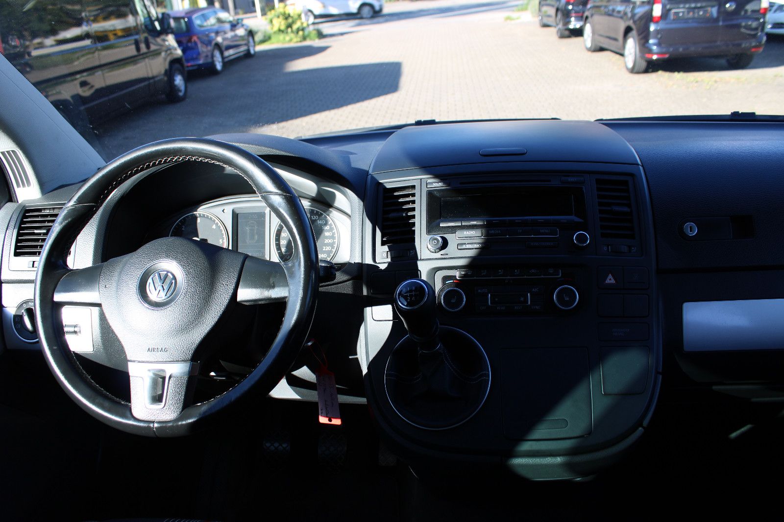 Fahrzeugabbildung Volkswagen T5 Multivan 2.0TDI PDC,Standheizung,Aufstelldach