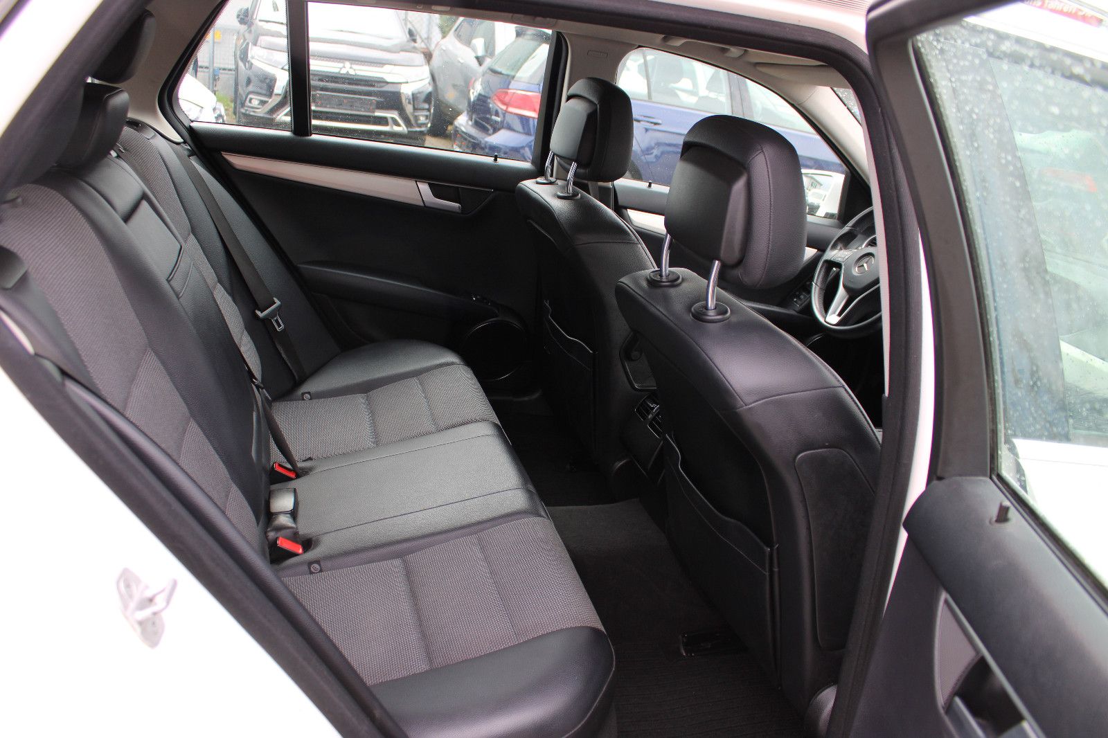 Fahrzeugabbildung Mercedes-Benz C 180 T Autom AVANTGARDE AHK,PDC,Schiebedach,SHZ