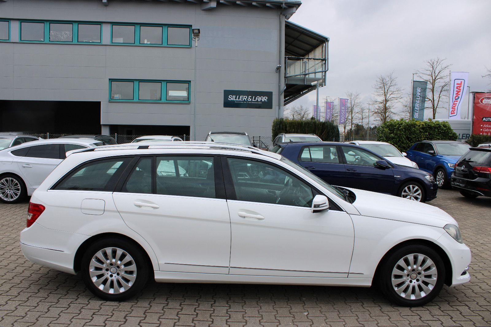 Fahrzeugabbildung Mercedes-Benz C 180 T Autom AVANTGARDE AHK,PDC,Schiebedach,SHZ