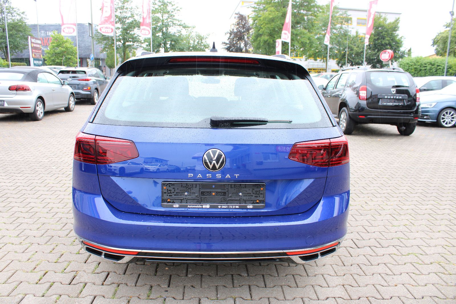 Fahrzeugabbildung Volkswagen Passat Variant 1.5 TSI DSG R-Line Navi,Kamera,PD