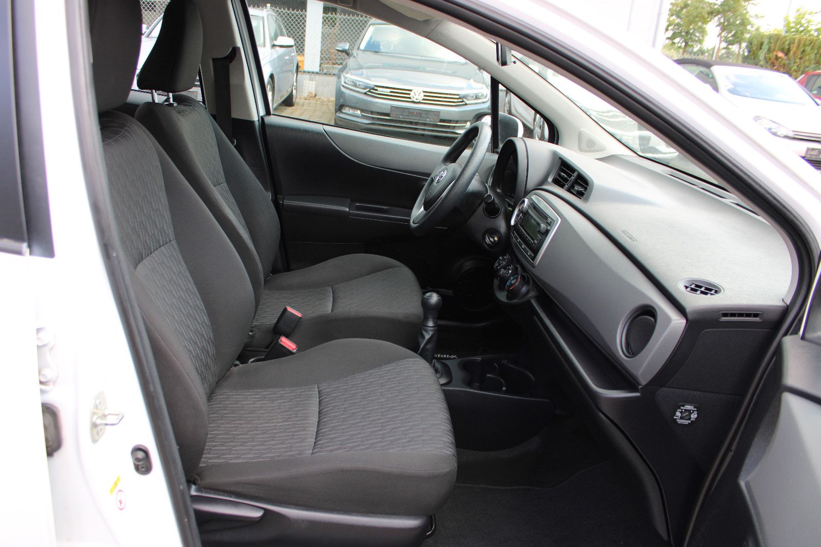 Fahrzeugabbildung Toyota Yaris 1,0-l-Dual-VVT-i Life