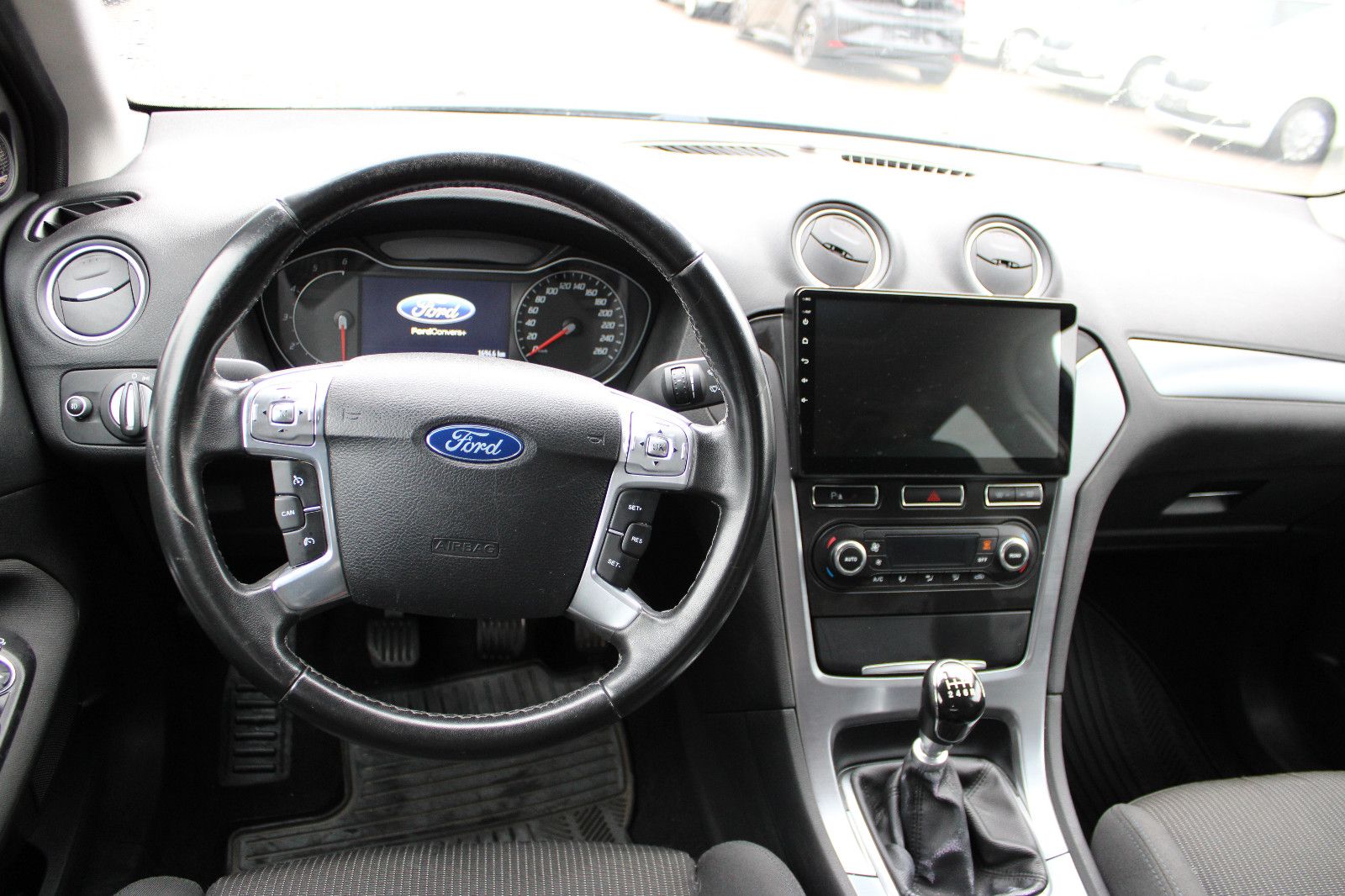 Fahrzeugabbildung Ford Mondeo 2,2TDCi  ST-Line