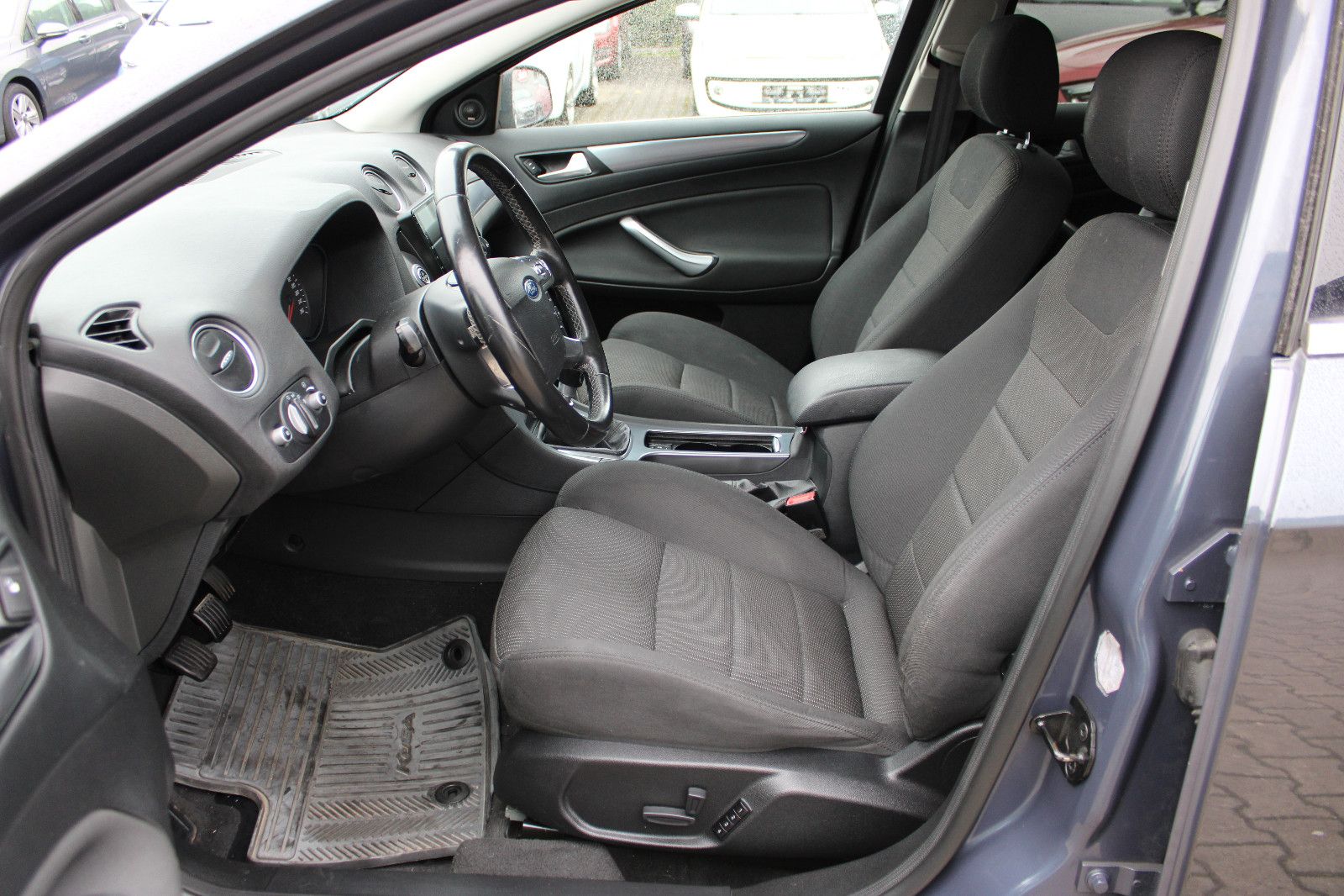 Fahrzeugabbildung Ford Mondeo 2,2TDCi  ST-Line
