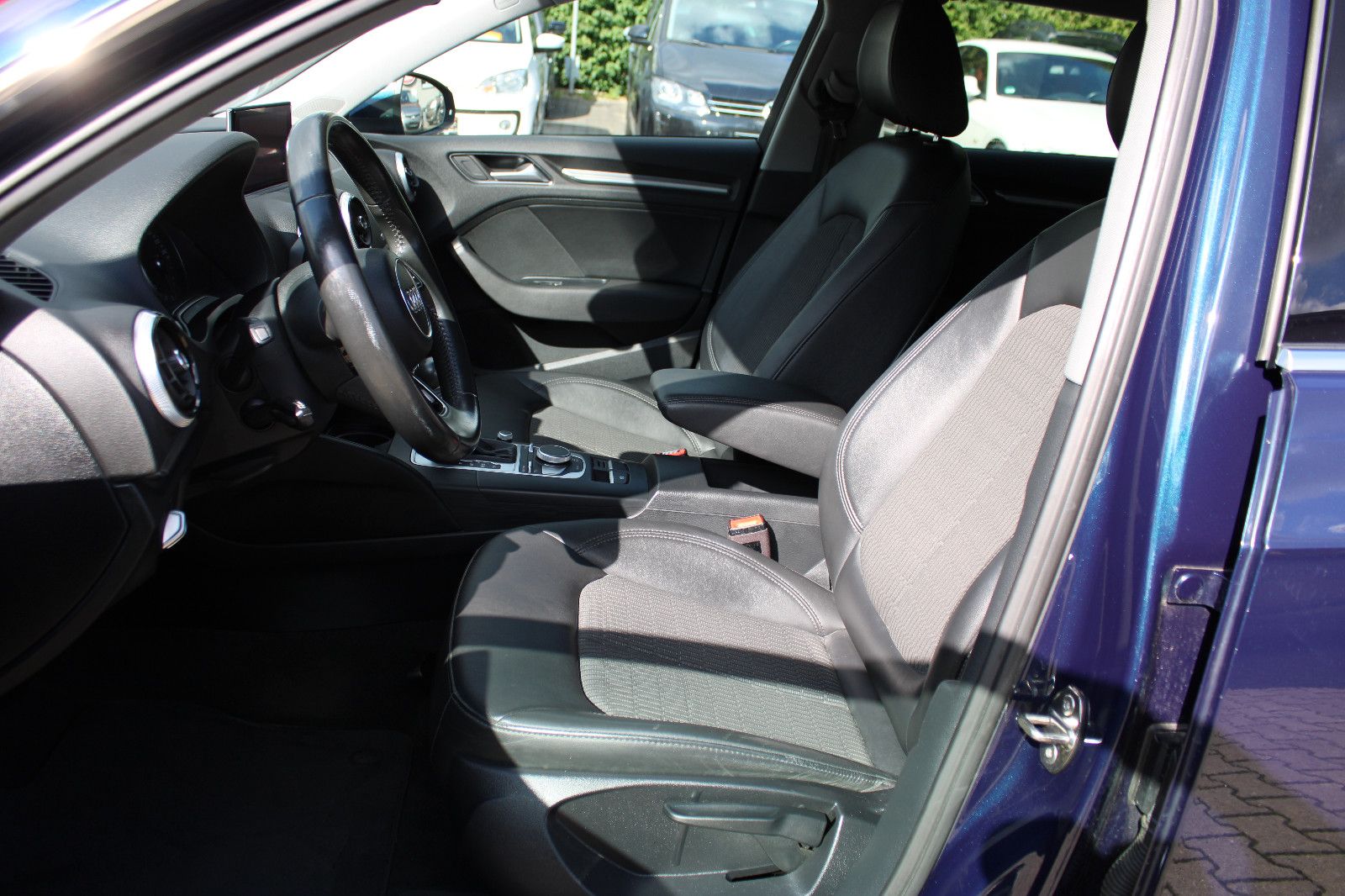 Fahrzeugabbildung Audi A3 2.0 TFSI S tronic quattro Sportback