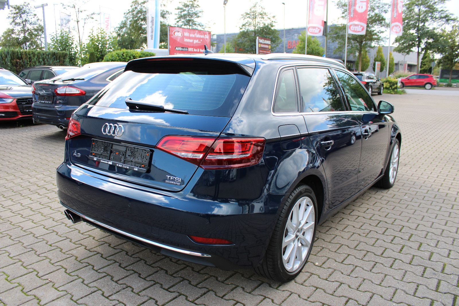 Fahrzeugabbildung Audi A3 2.0 TFSI S tronic quattro Sportback