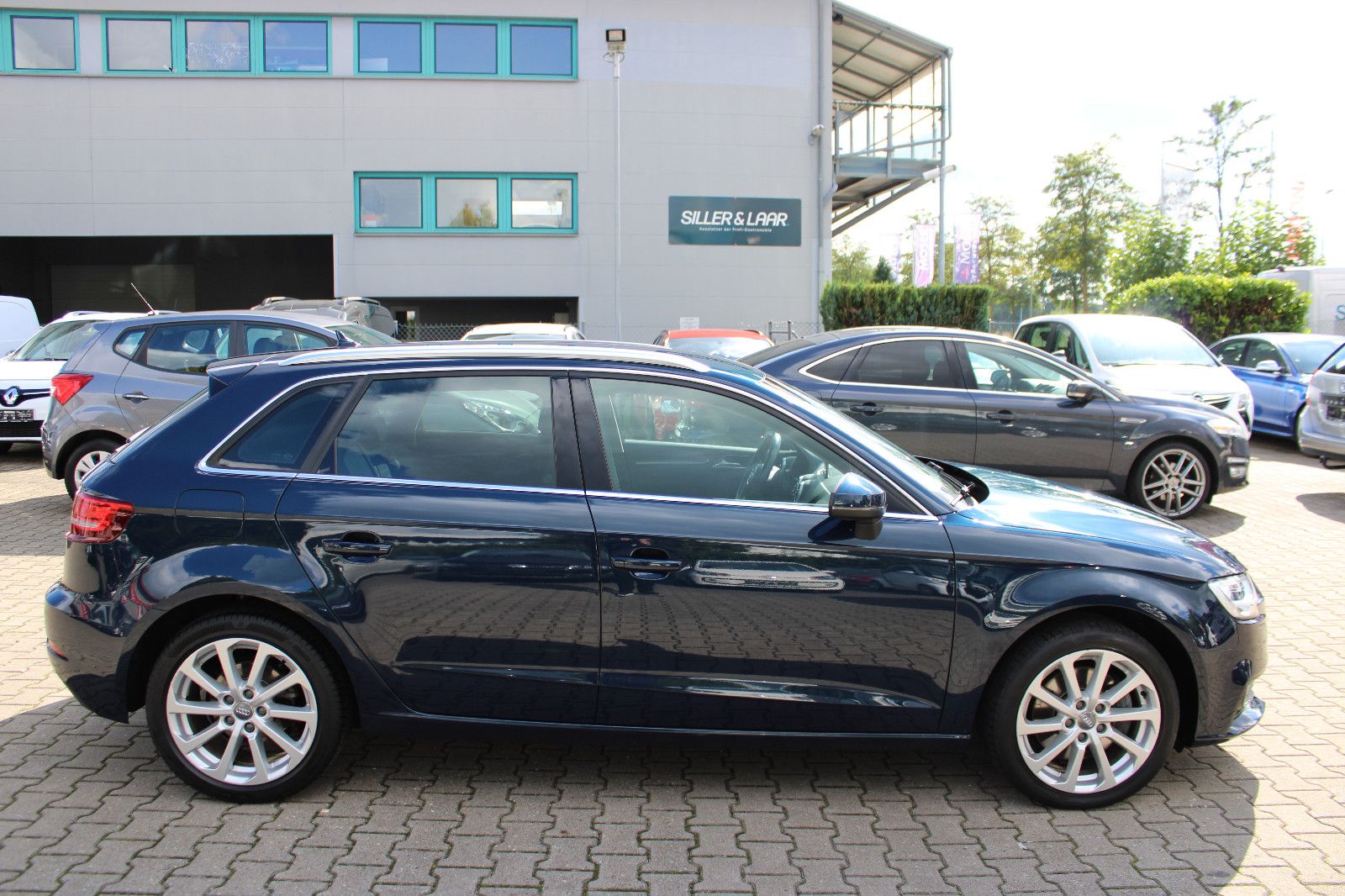 Fahrzeugabbildung Audi A3 2.0 TFSI S tronic quattro Sportback