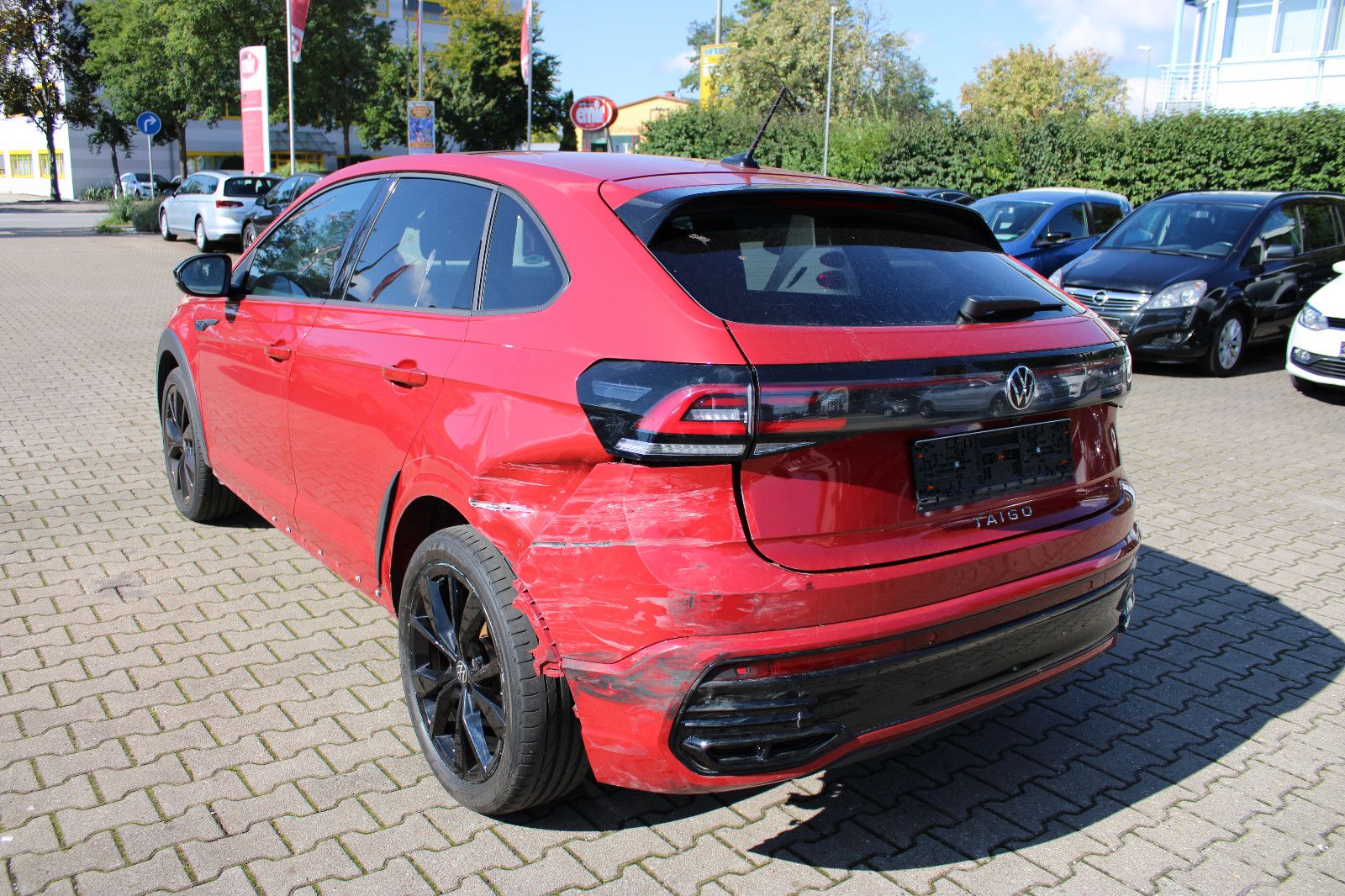 Fahrzeugabbildung Volkswagen Taigo 1.0 TSI DSG R-Line Kamera,PDC,SHZ,Navi