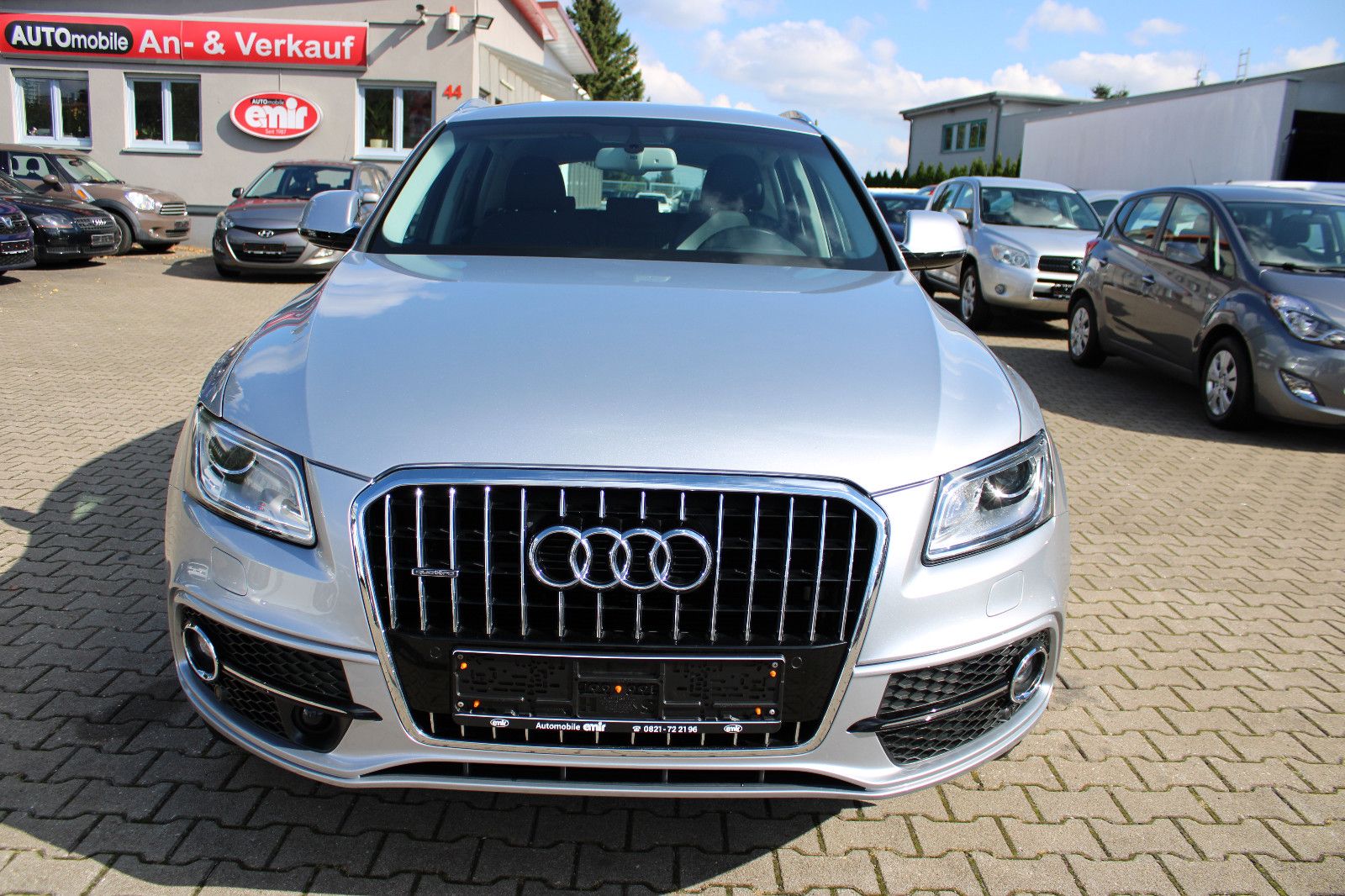 Fahrzeugabbildung Audi Q5 2.0 TDI S tro. S-Line quattro Kamera,Navi,AHK
