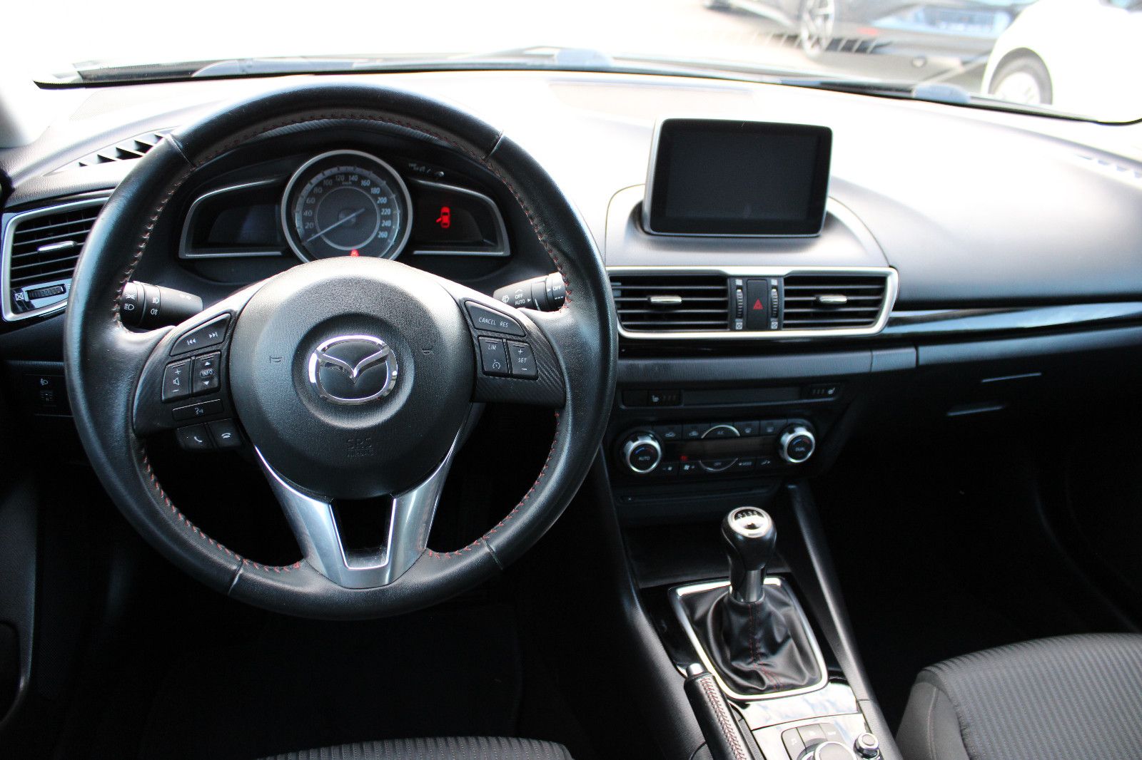 Fahrzeugabbildung Mazda 3 2.0 SKYACTIV-G 120 Klimaautom. PDC,SHZ,Kamera