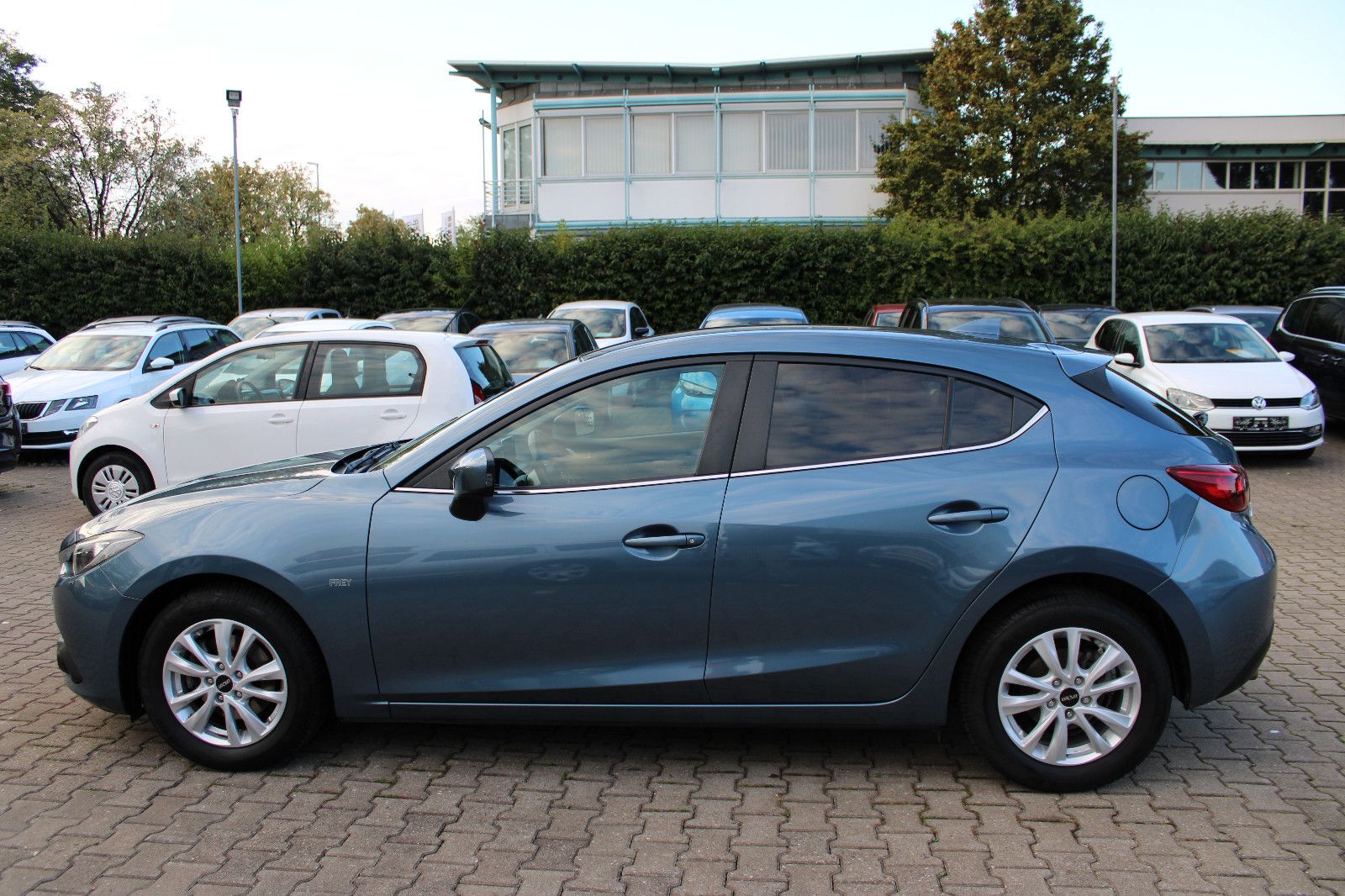 Fahrzeugabbildung Mazda 3 2.0 SKYACTIV-G 120 Klimaautom. PDC,SHZ,Kamera