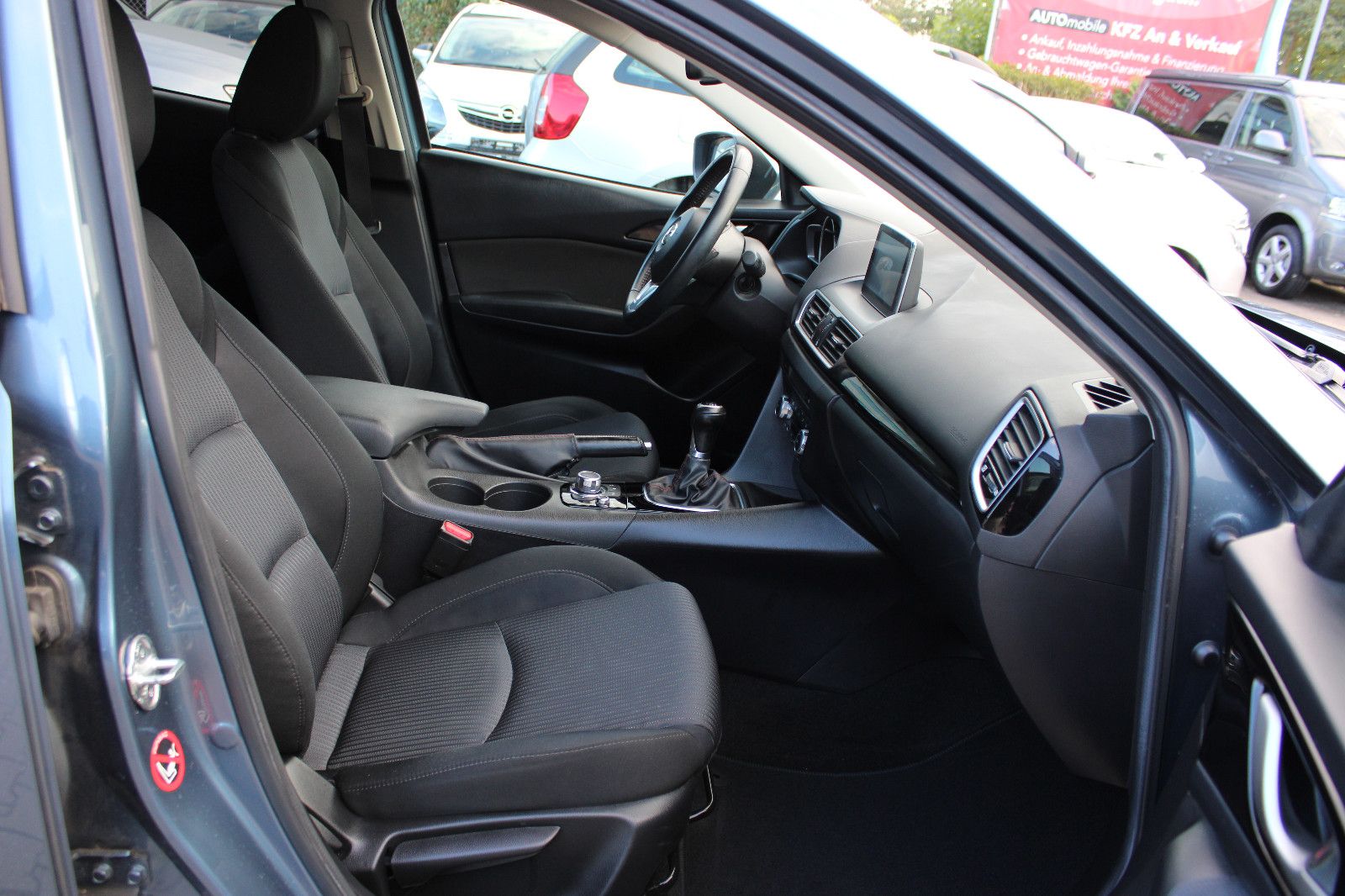 Fahrzeugabbildung Mazda 3 2.0 SKYACTIV-G 120 Klimaautom. PDC,SHZ,Kamera