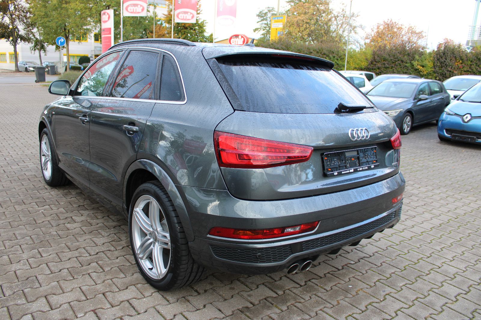 Fahrzeugabbildung Audi Q3 2.0 TDI quattro S-Line AHK,LED,SHZ,19-Zoll