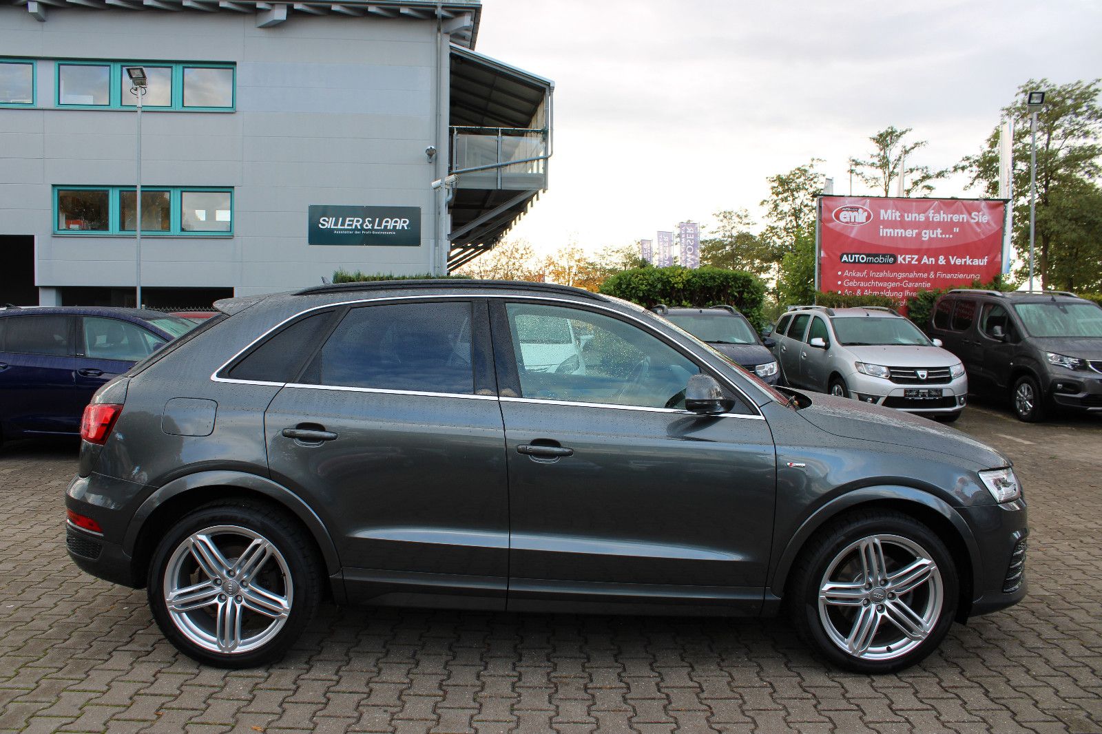 Fahrzeugabbildung Audi Q3 2.0 TDI quattro S-Line AHK,LED,SHZ,19-Zoll