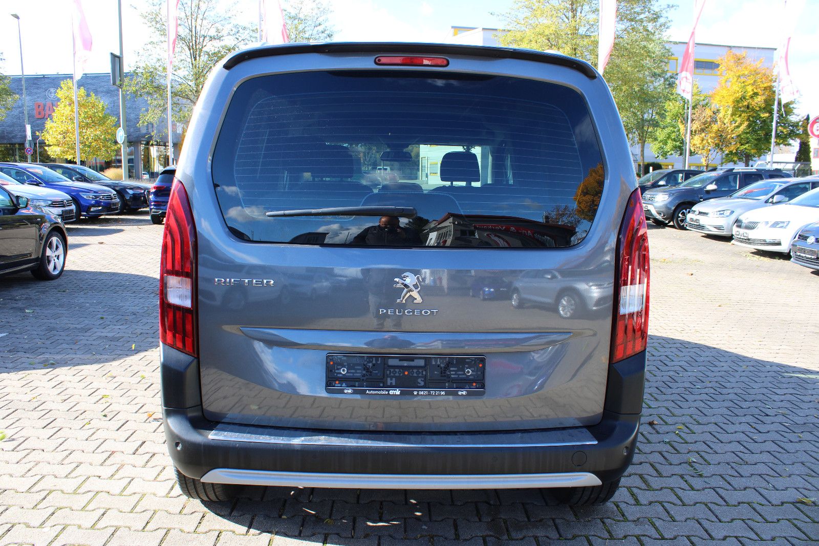Fahrzeugabbildung Peugeot Rifter BlueHDi Navi,PDC,SHZ,LED
