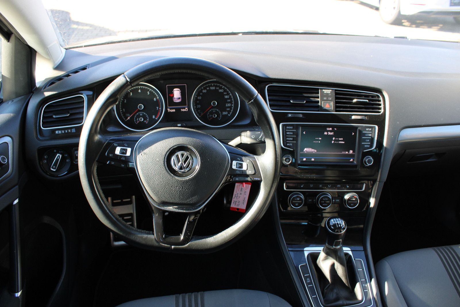 Fahrzeugabbildung Volkswagen Golf 1.4 TSI  ALLSTAR PDC,SHZ,Tempomat