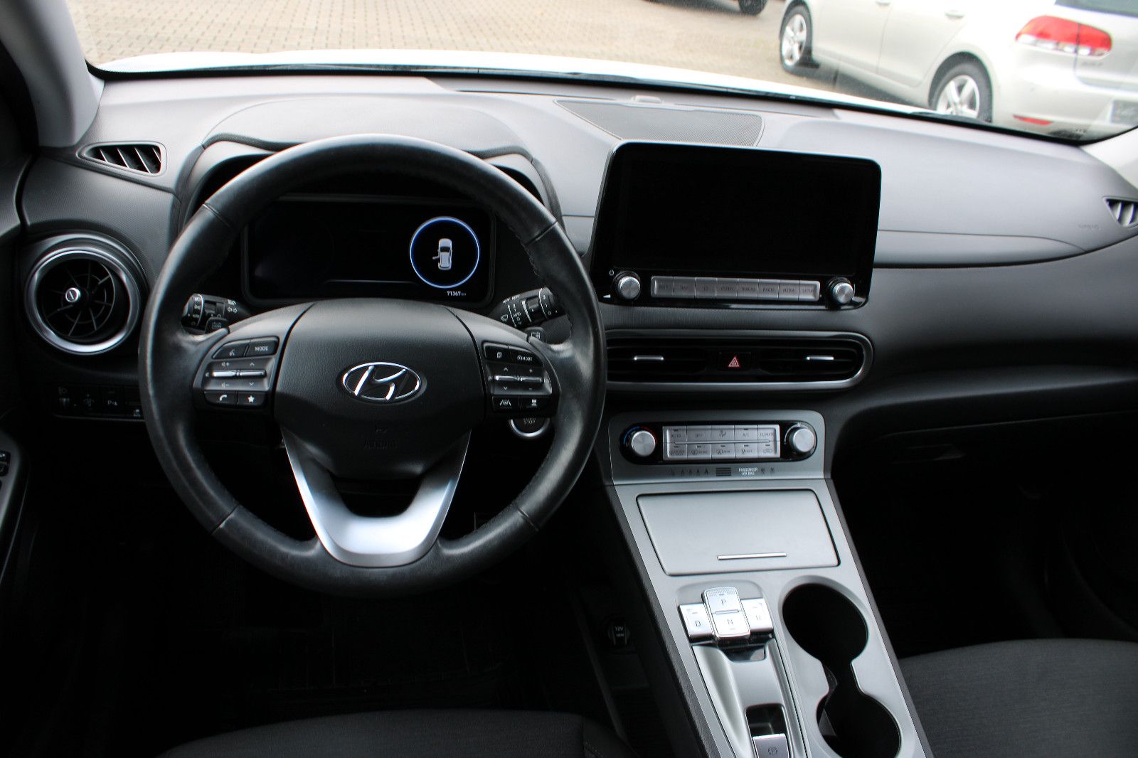 Fahrzeugabbildung Hyundai KONA Elektro 64kWh Kamera,PDC,LED,SHZ,LHZ