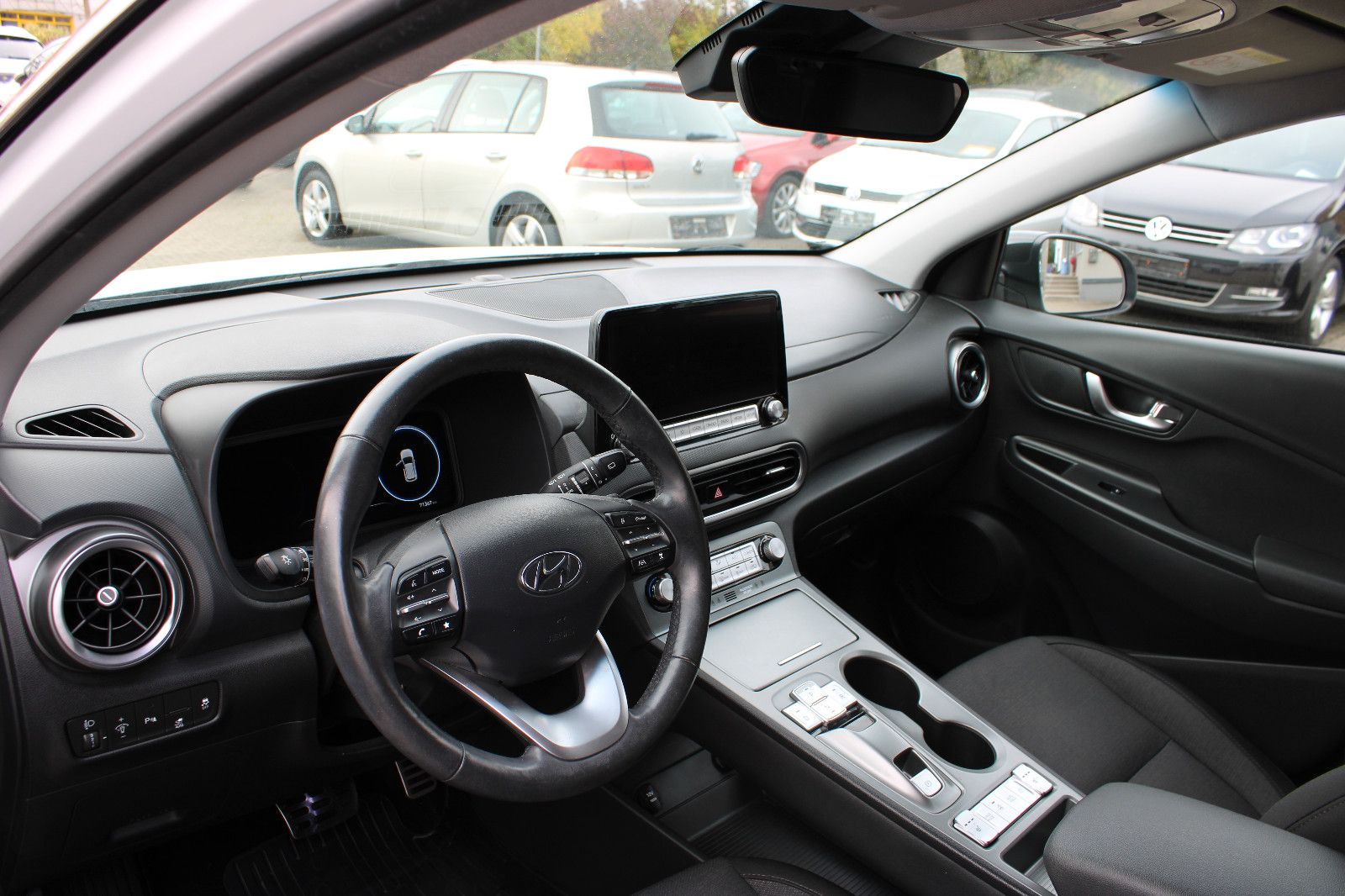 Fahrzeugabbildung Hyundai KONA Elektro 64kWh Kamera,PDC,LED,SHZ,LHZ