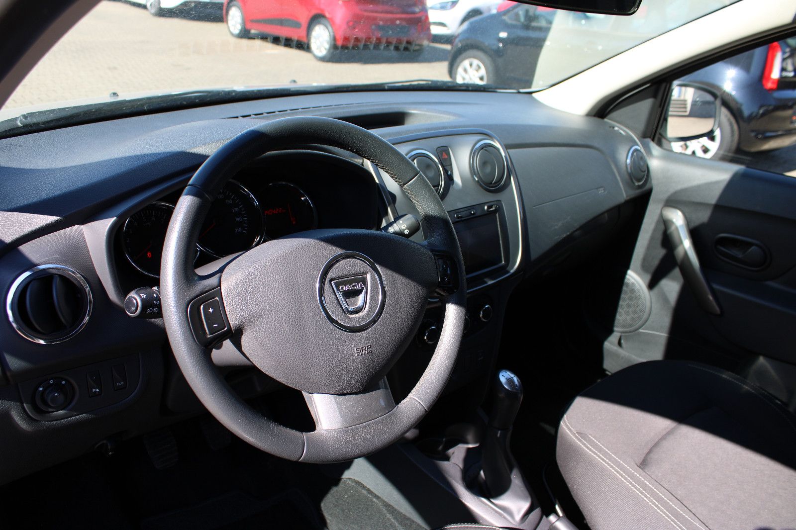 Fahrzeugabbildung Dacia Sandero TCe 90 Klima,PDC,Navi.