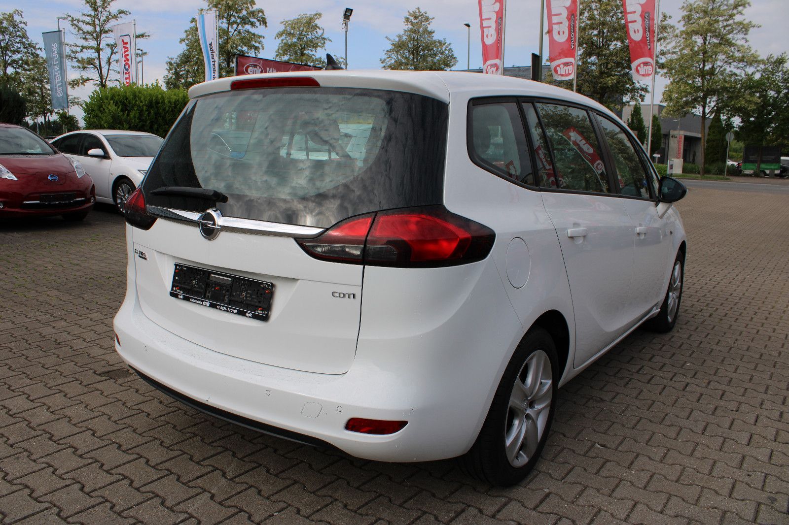 Fahrzeugabbildung Opel Zafira Tourer 1.6 CDTI PDC,Navi,SHZ,Tempomat