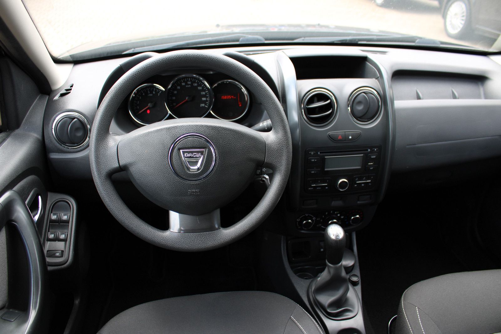 Fahrzeugabbildung Dacia Duster 1.6 SCe 115 4x2