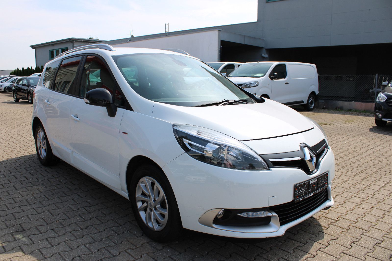 Fahrzeugabbildung Renault Grand Scenic Limited Navi,PDC,AHK,7.Sitz
