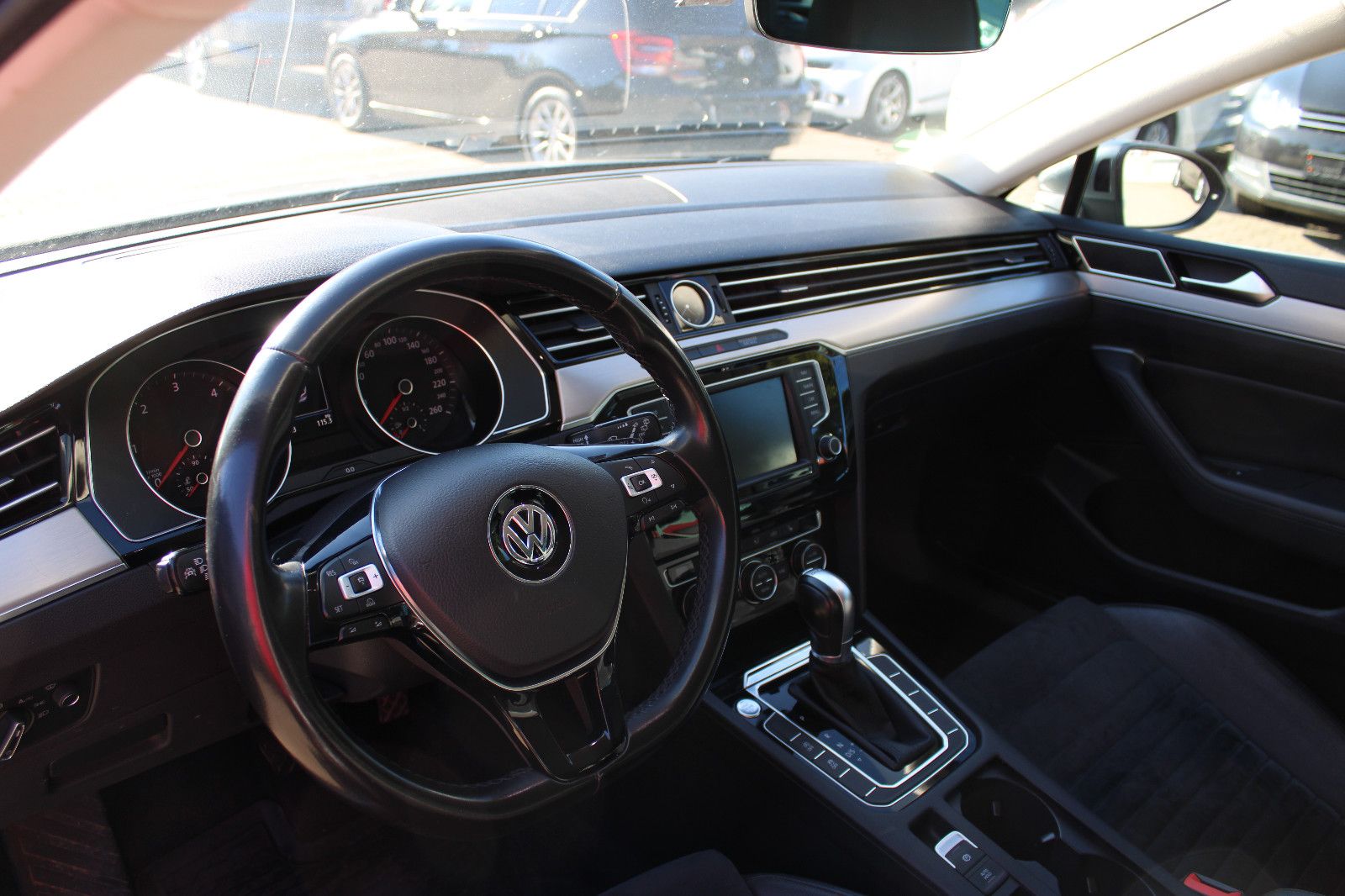 Fahrzeugabbildung Volkswagen Passat Variant 2.0 TDI DSG Highline