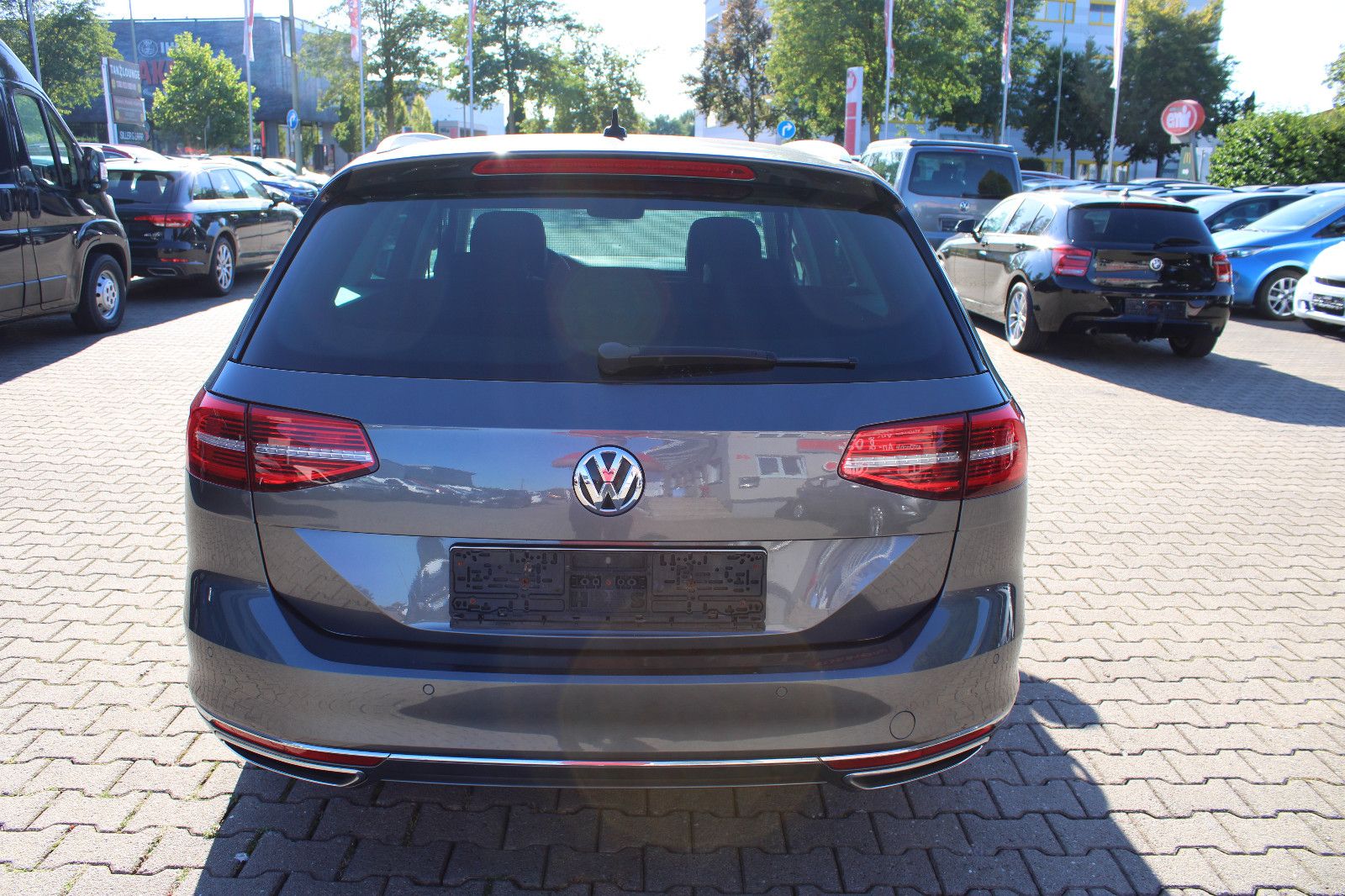 Fahrzeugabbildung Volkswagen Passat Variant 2.0 TDI DSG Highline